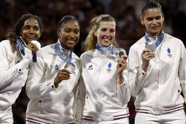 Escrime épée par équipes / Médaille🥈