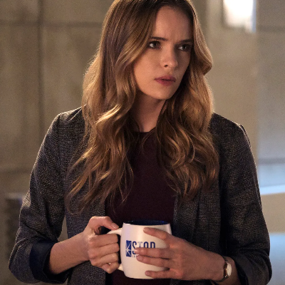 Caitlin Snow