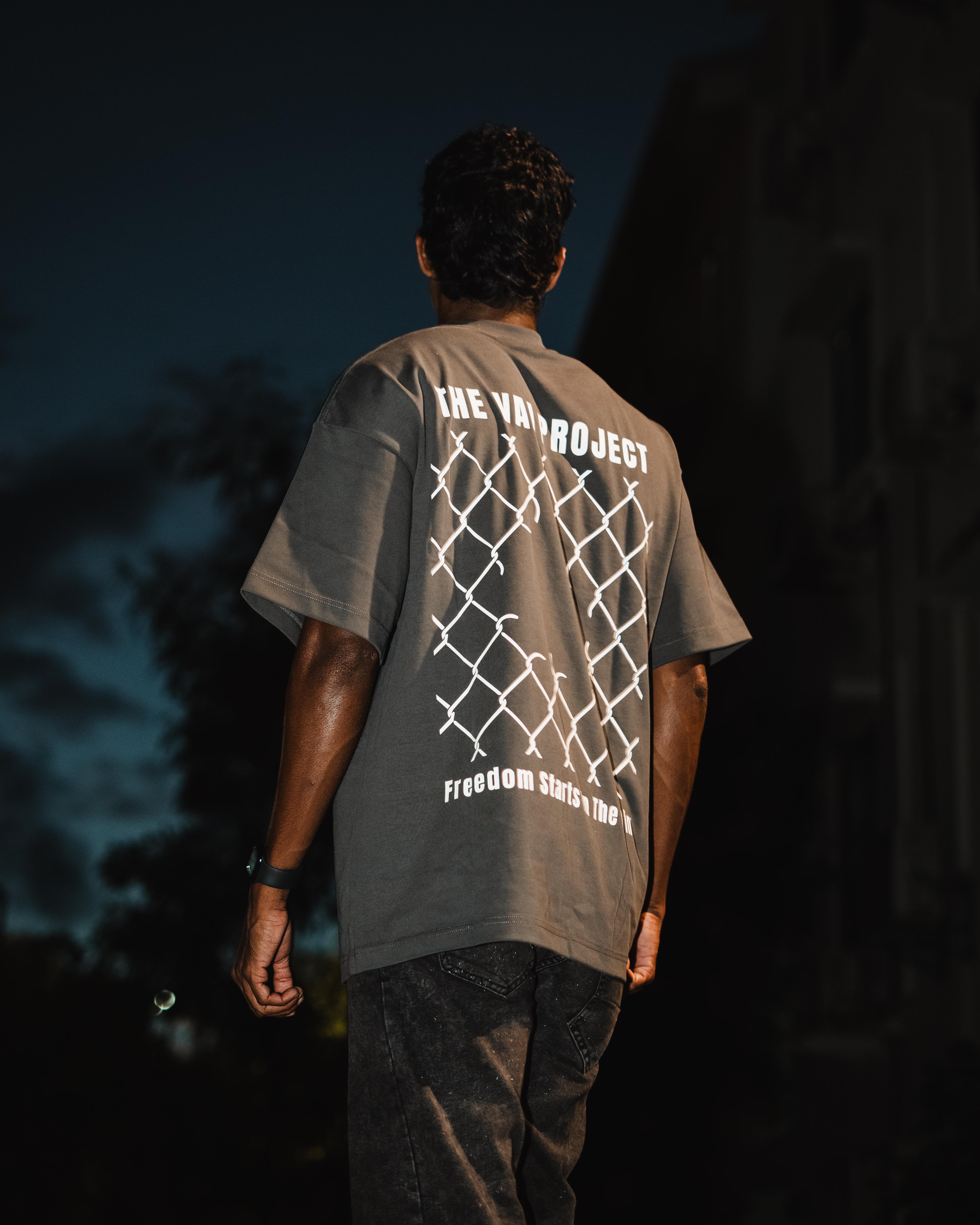 VAI UNCHAINED - Gray