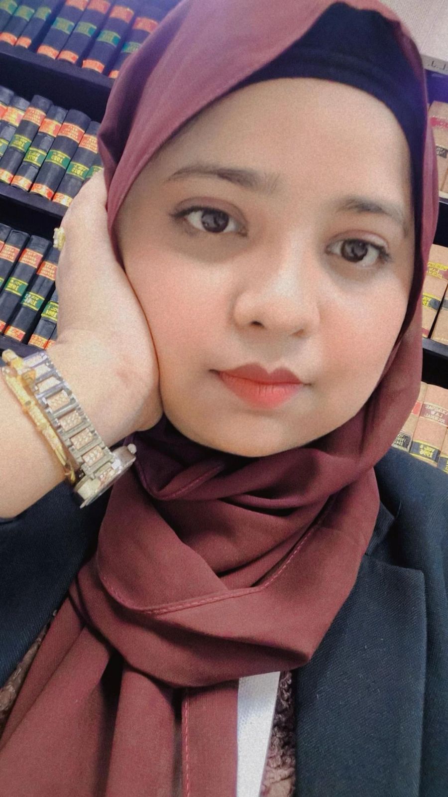 Adv Samreen