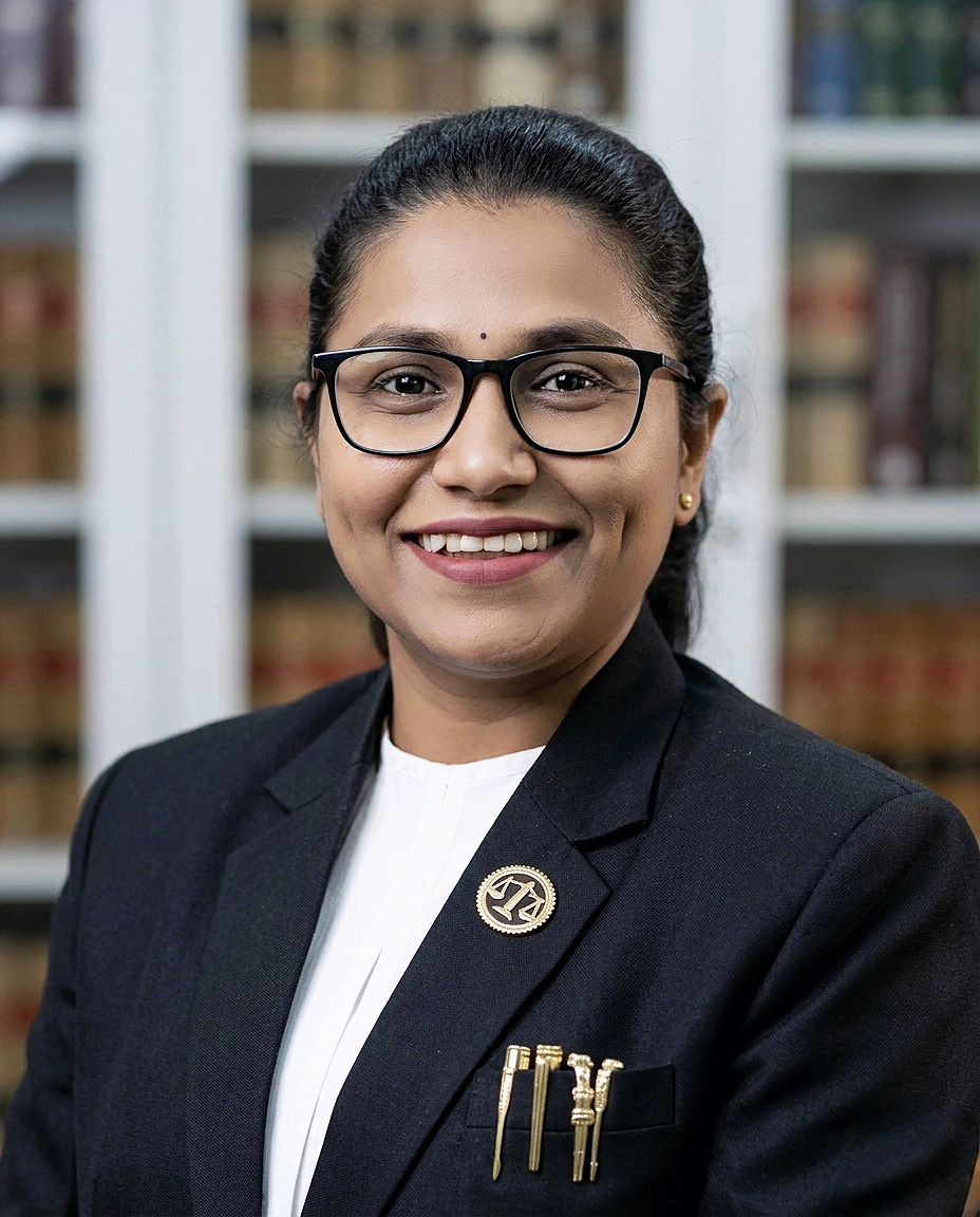 Adv. Srushti Amrut Bhatankar