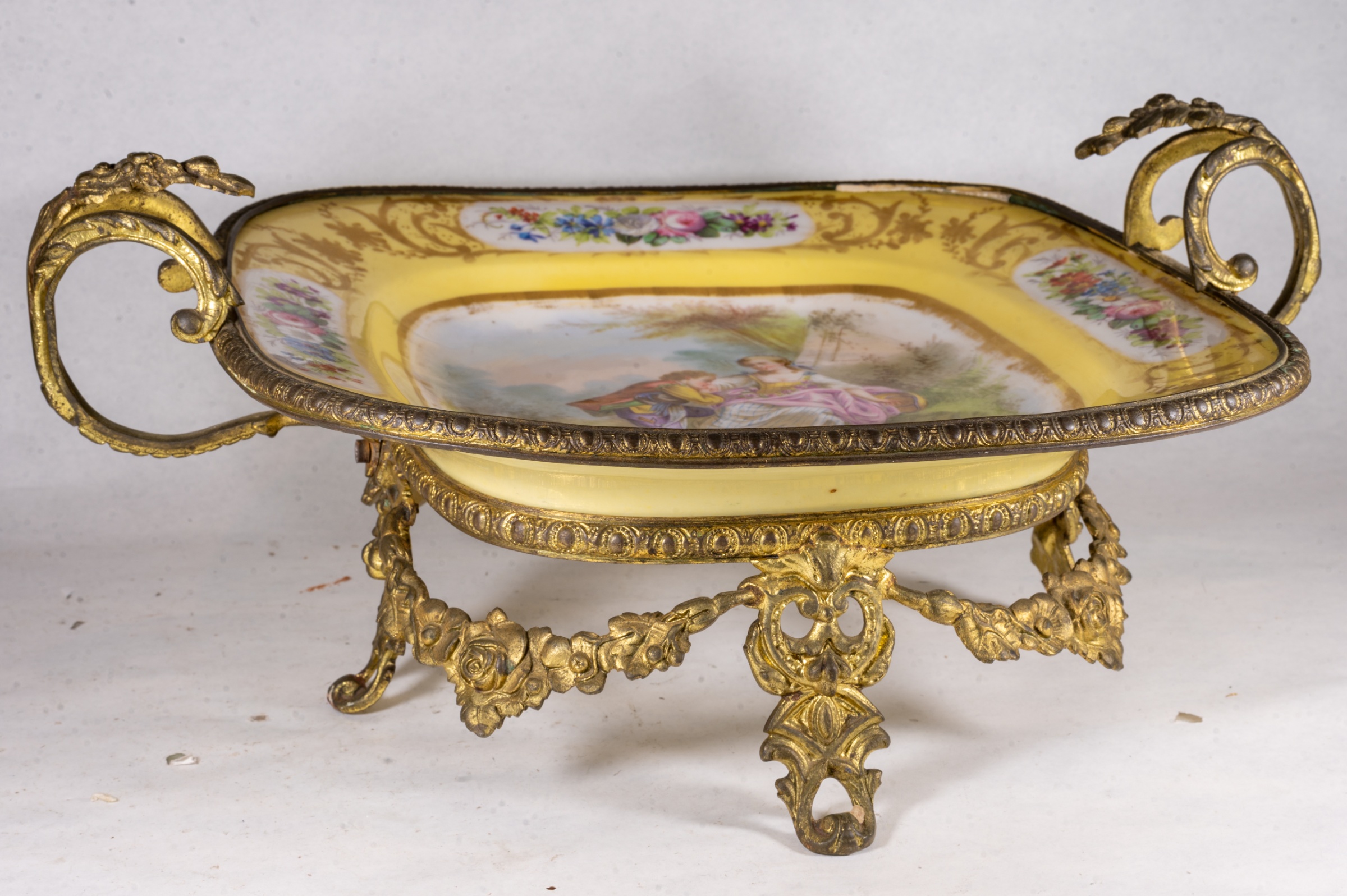 Estimate: $800 – $1,200