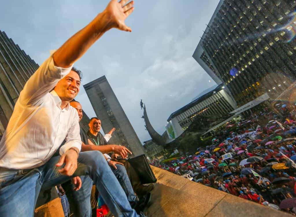 Medellín defiende a su Alcalde. Daniel se queda 