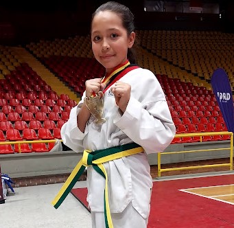 POR LA ARMADURA DE ISA 