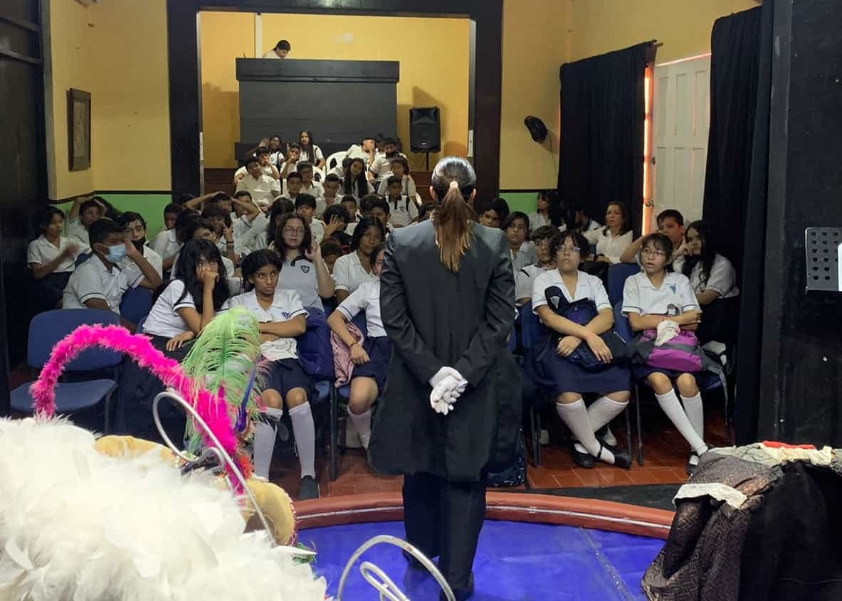 Una función para escuelas Públicas