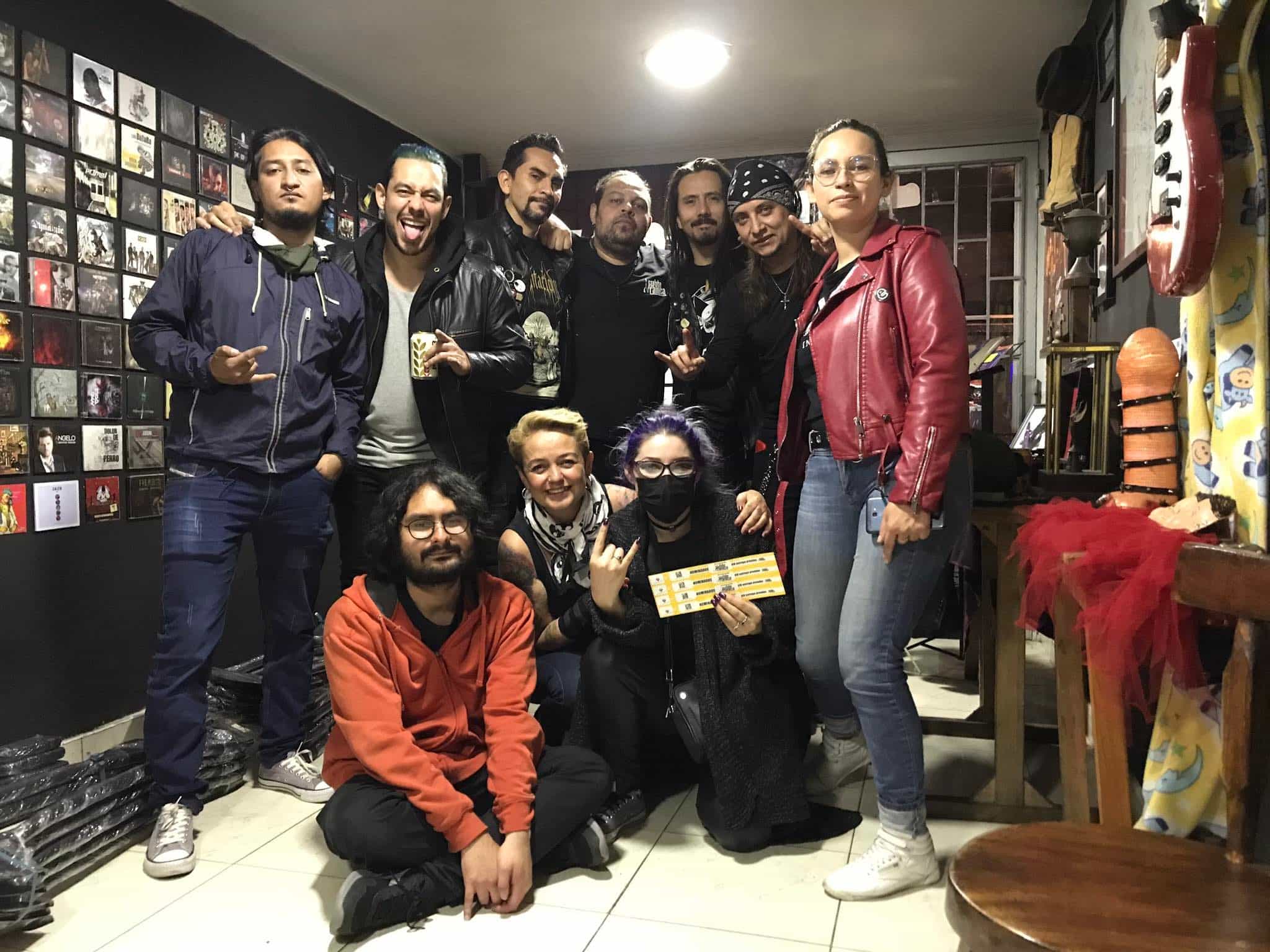 Apoya el Museo del Rock Colombiano.