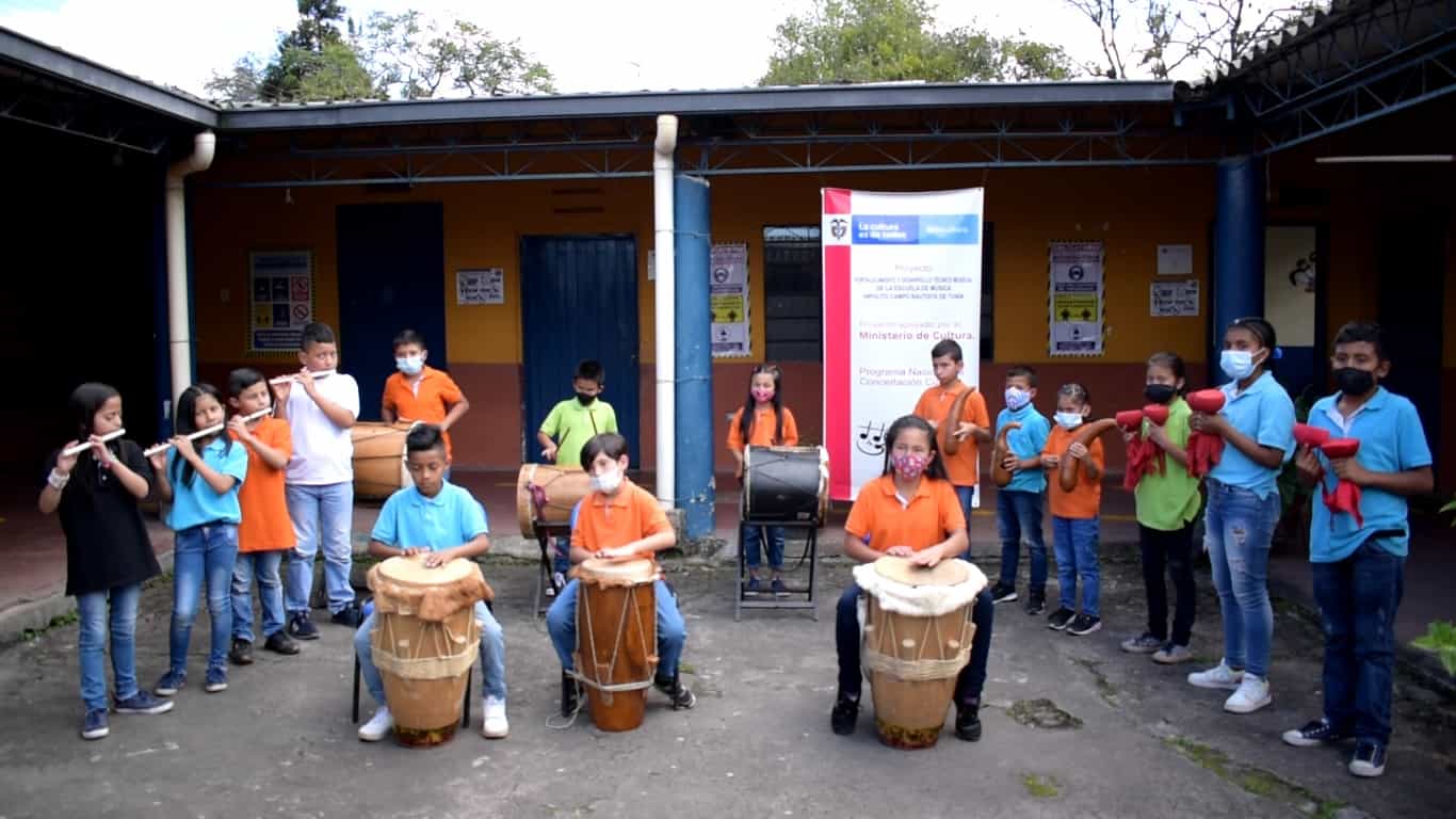 Para que Nuestra Escuela Permanezca Abierta