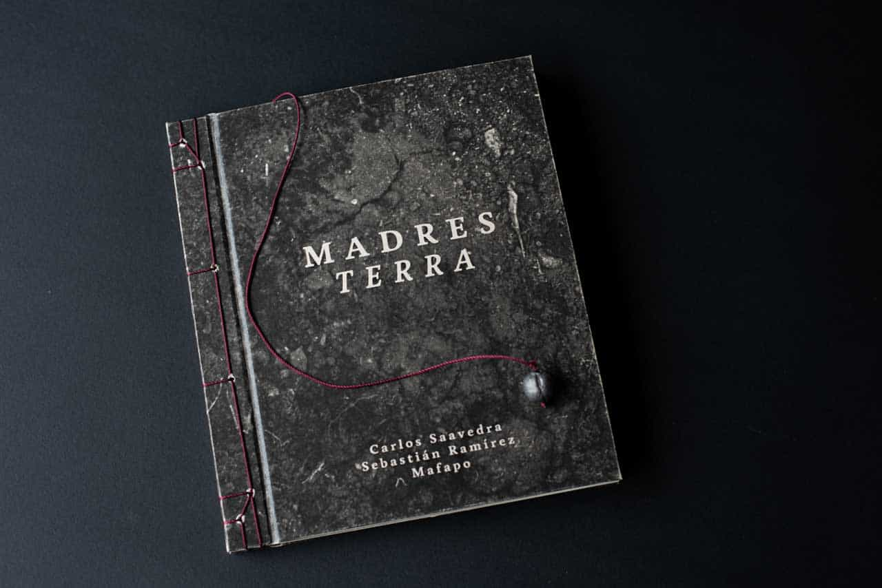 Fotolibro"MadresTerra" /Envío Latinoamerica y EEUU