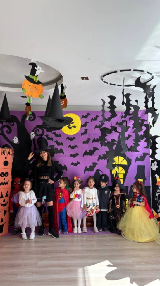 MİNİKLER KOSTÜM PARTİSİ