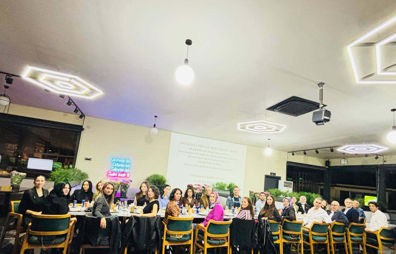 VARDA KOLEJİ ÖĞRETMENLER GÜNÜ YEMEĞİ
