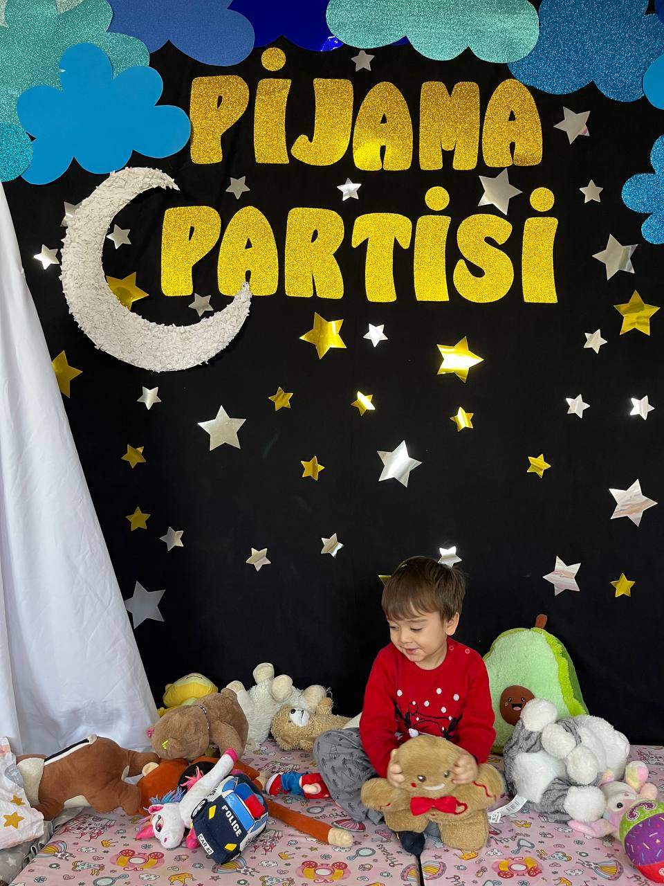 PİJAMA PARTİSİ