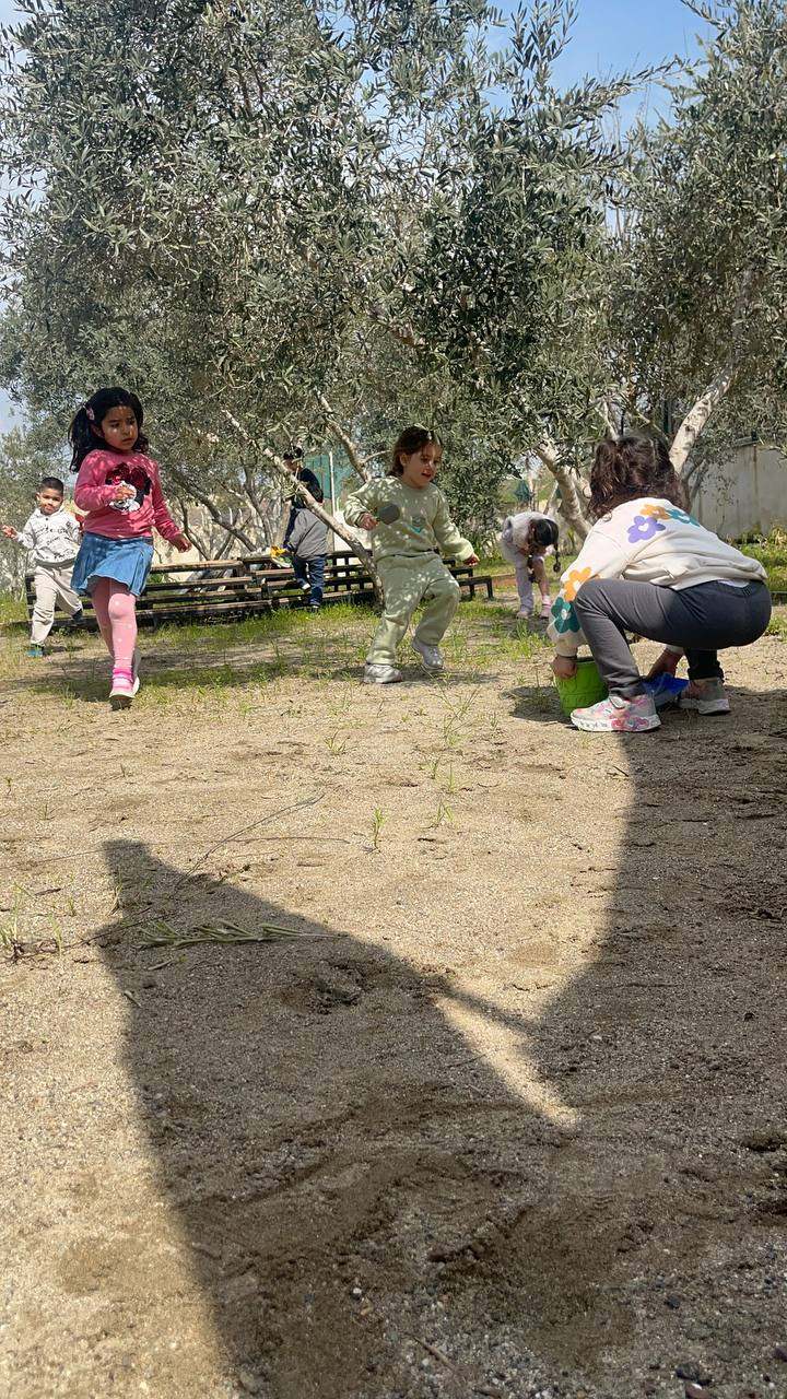 Son Cemreyle birlikte Miniklerimiz de Kum Havuzuna düştü :)