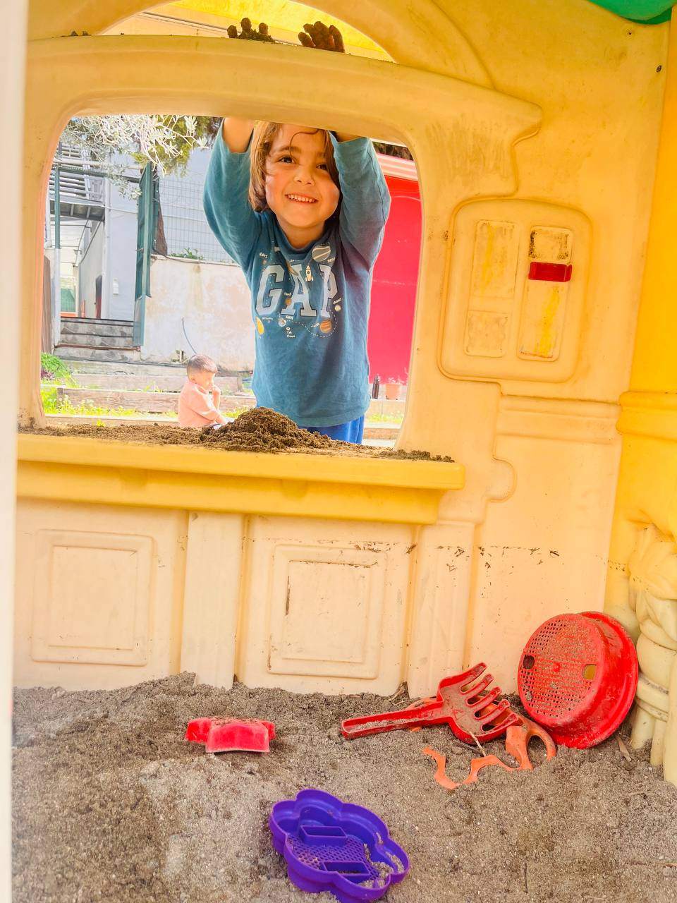 Son Cemreyle birlikte Miniklerimiz de Kum Havuzuna düştü :)