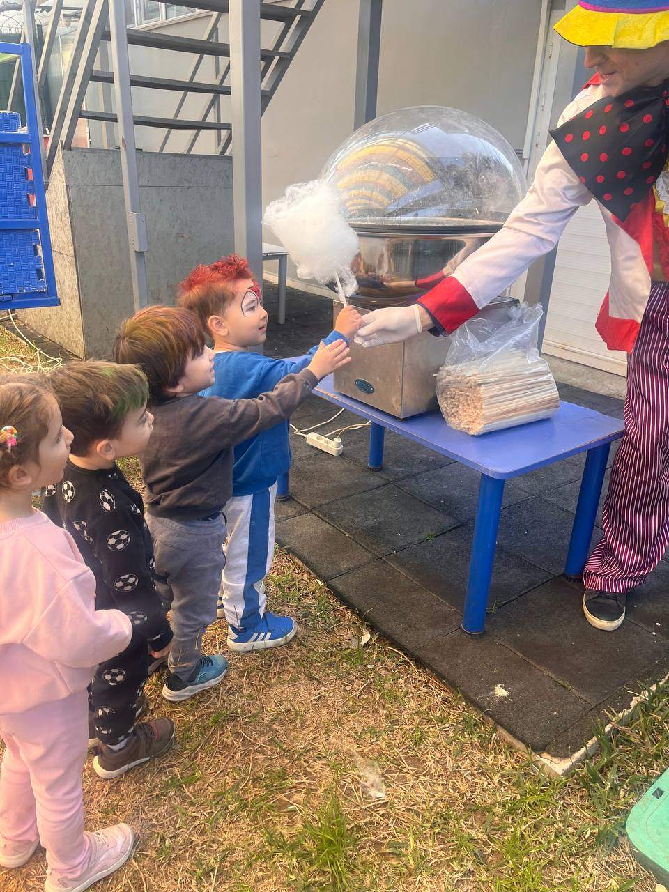 Miniklerimize sürpriz partiii