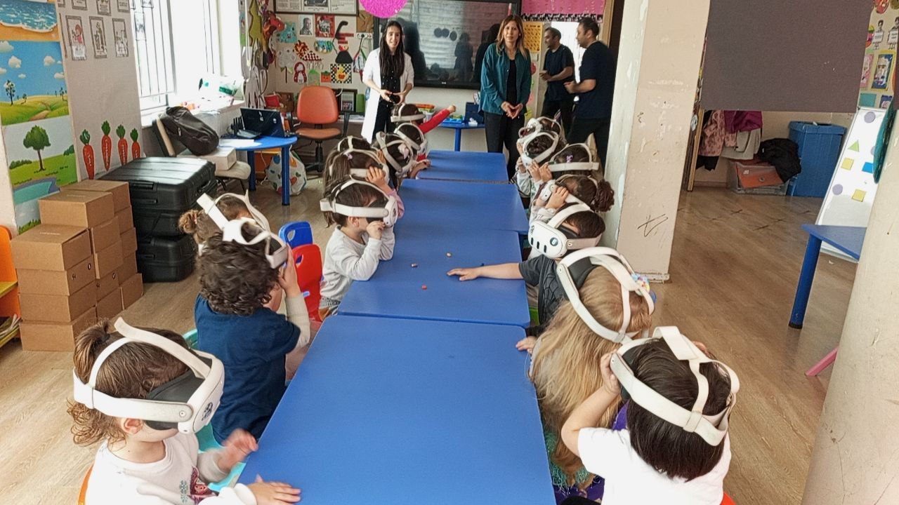 MİNİKLERİMİZE SÜRPRİZ EVREN YOLCULUĞU