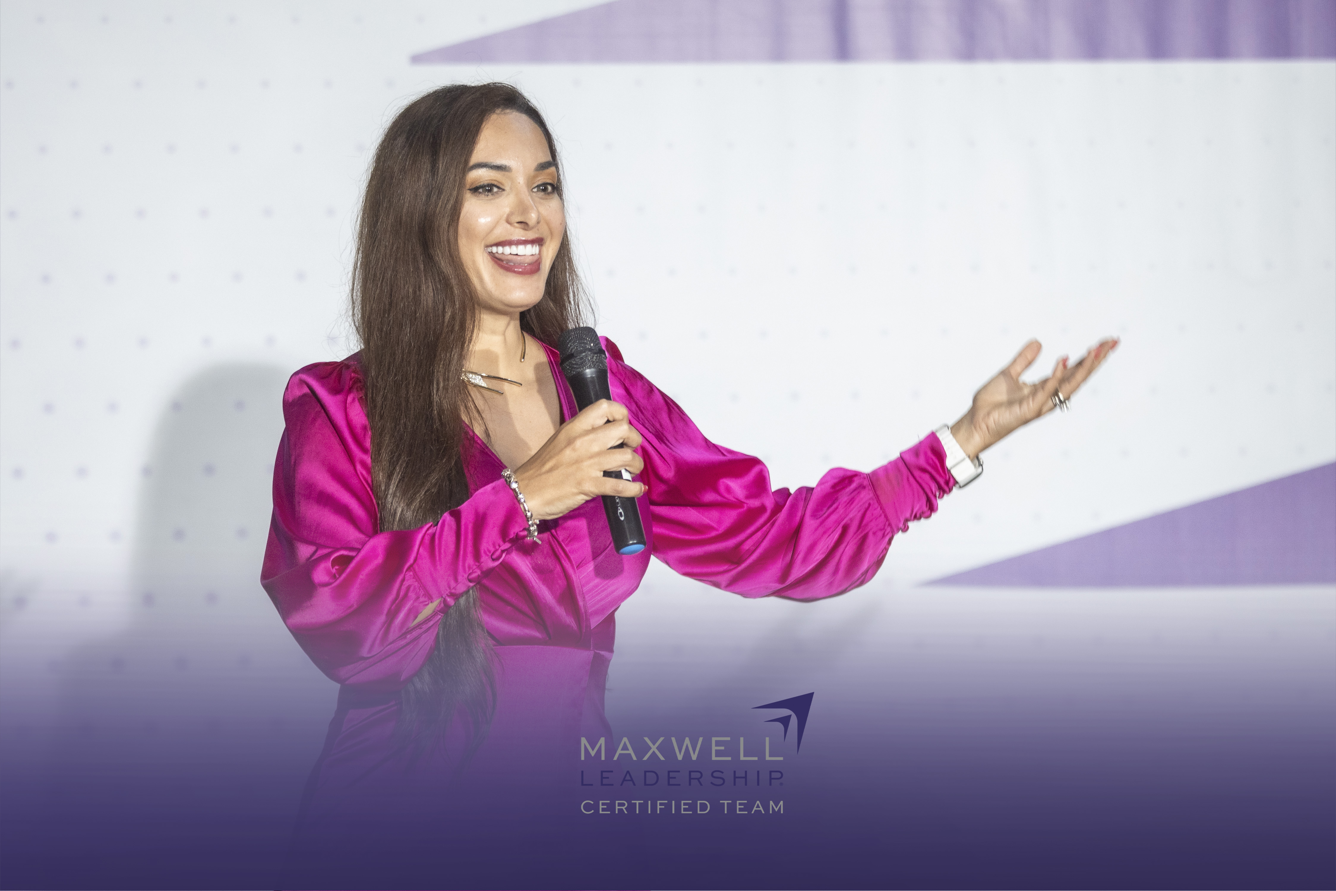 Leslie Cantú — Asesora de Seguros Elite