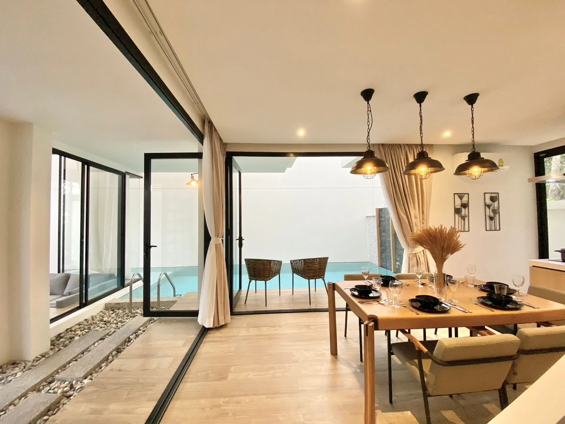 Diamond Pool Villas 21