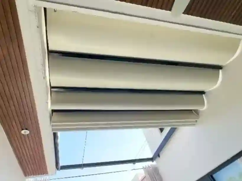 Retractable Shade, DHA 2