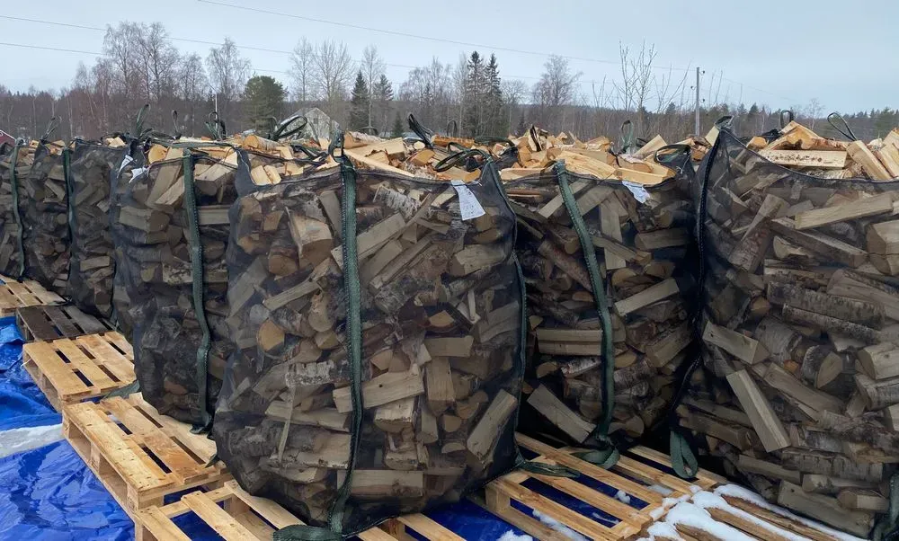 Björkved till salu i Kalix