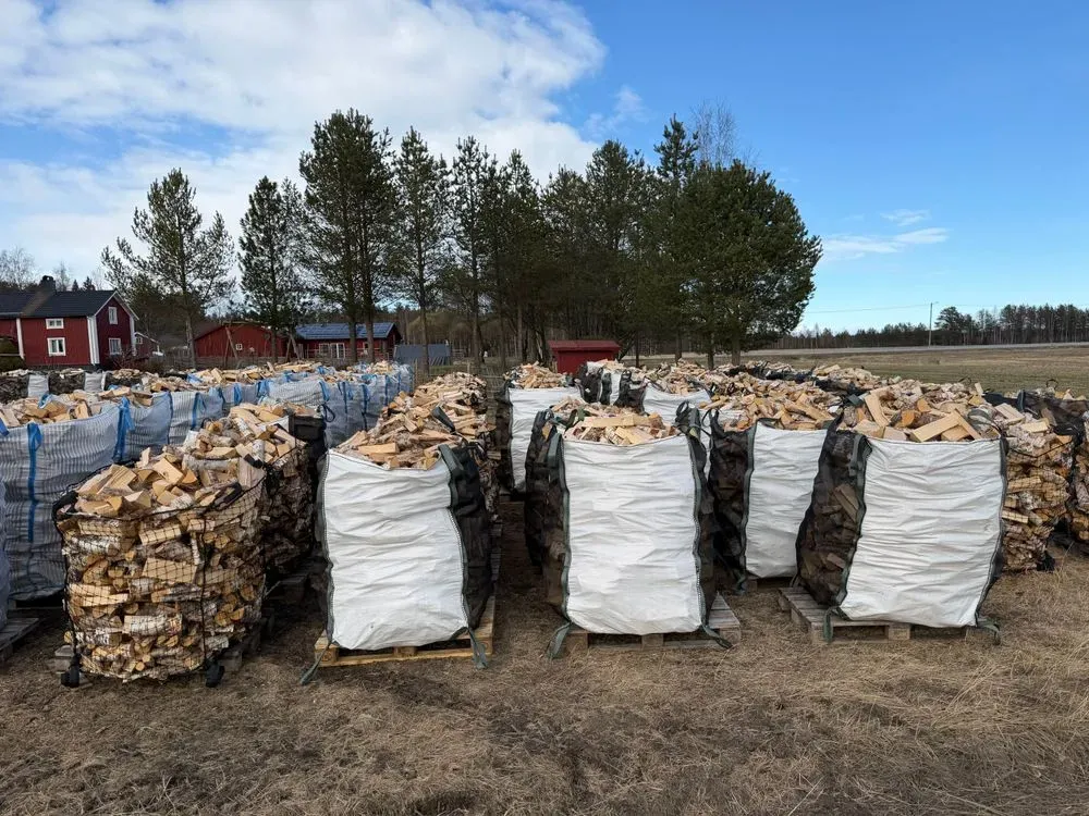 Björkved till salu i Umeå