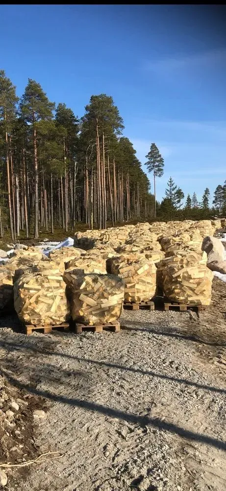 Björkved till salu i Piteå