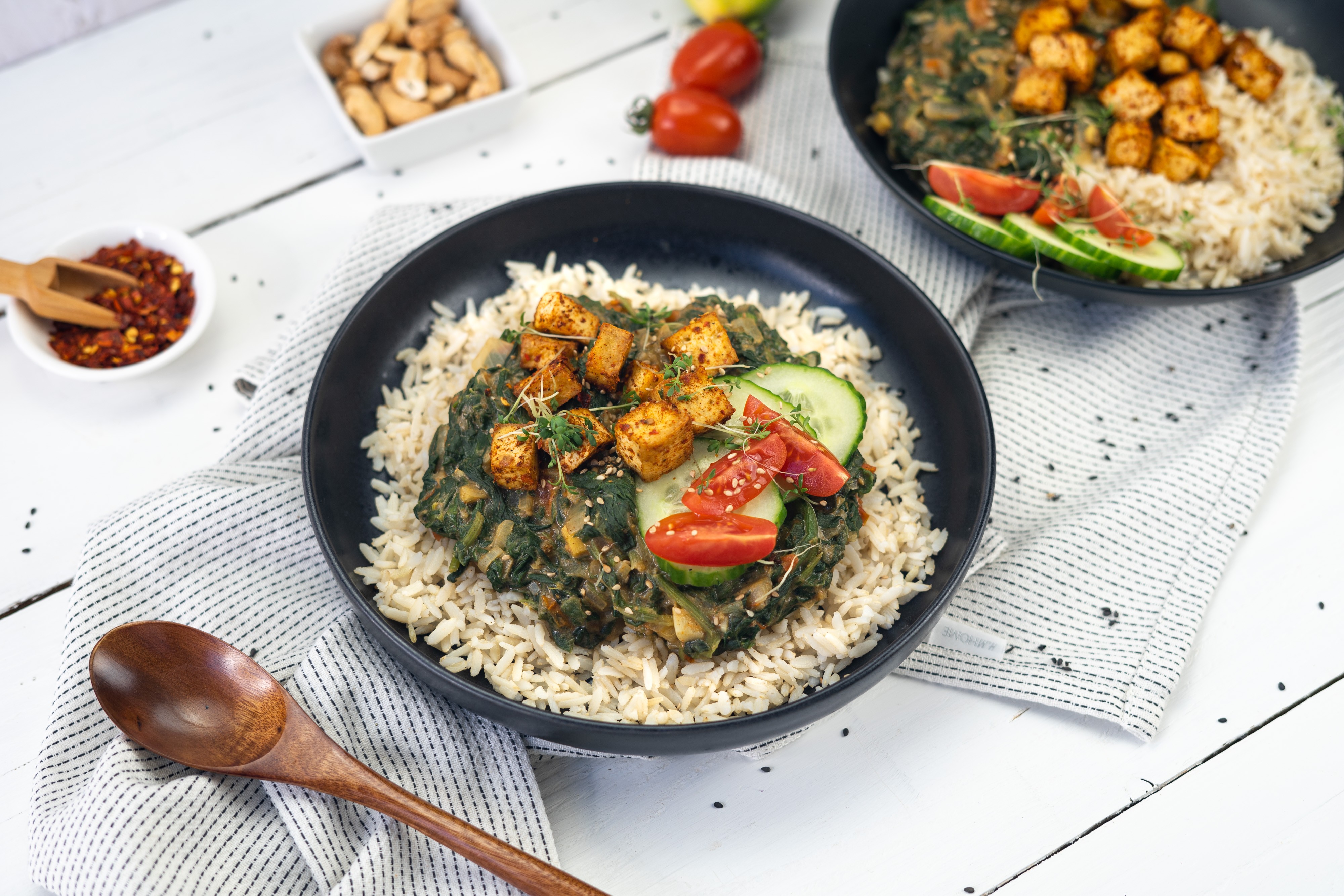 Rezept Serviervorschlag Indisches Curry mit Spinat und würzigem Tofu
