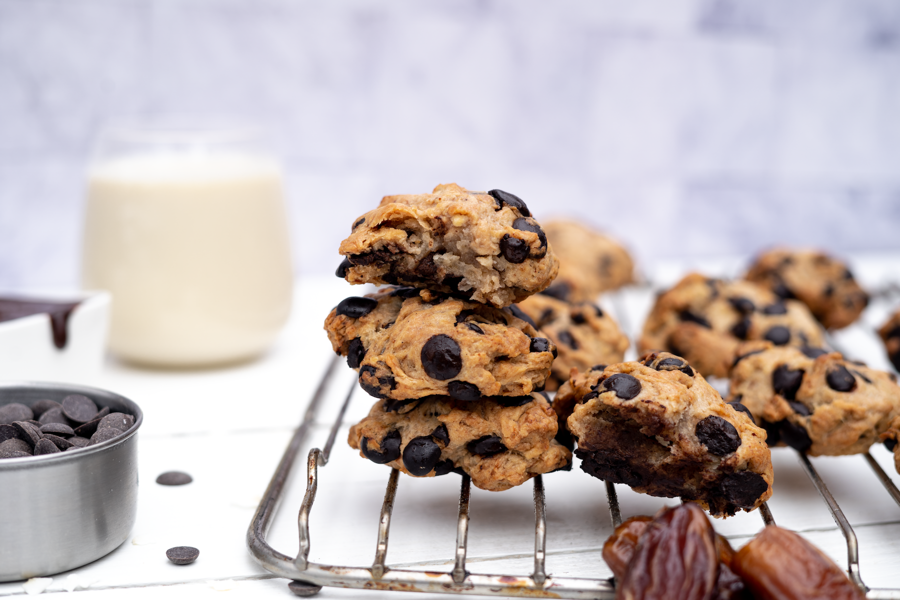 Rezept Serviervorschlag Saftige Cookies mit Schokodrops