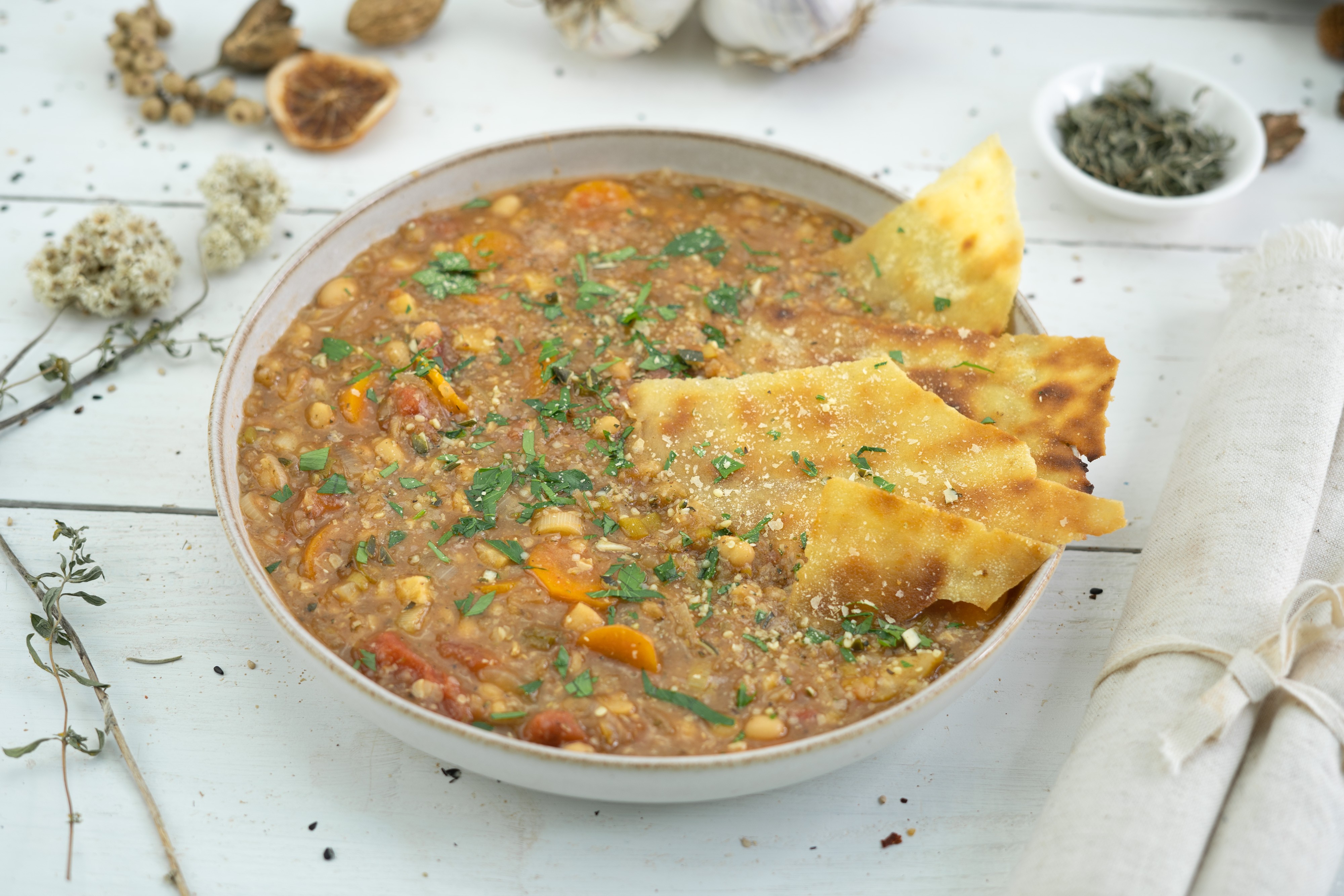 Rezept Serviervorschlag Würzige serbische Bohnensuppe