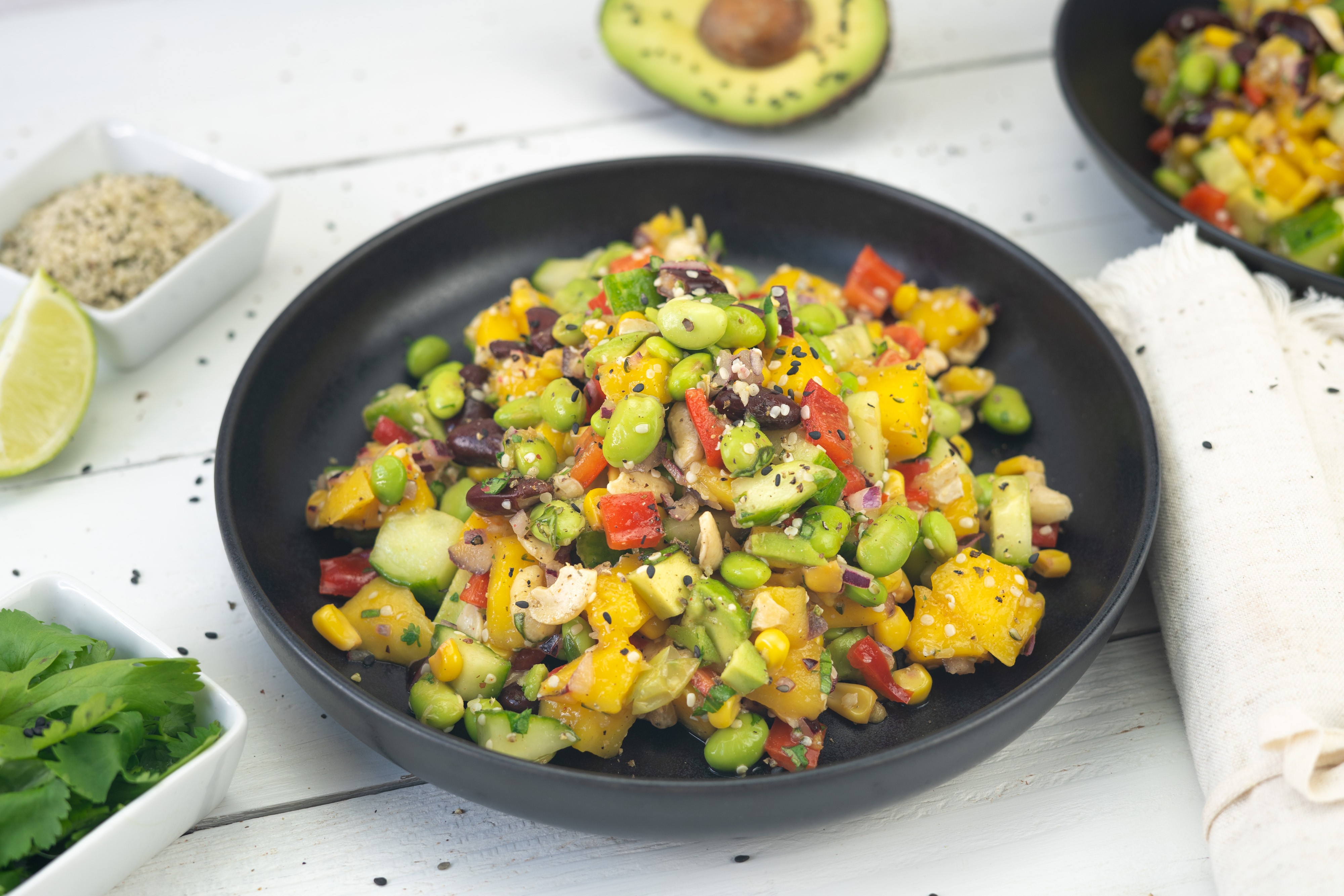 Rezept Serviervorschlag Mango Edamame Salat mit Limetten Dressing