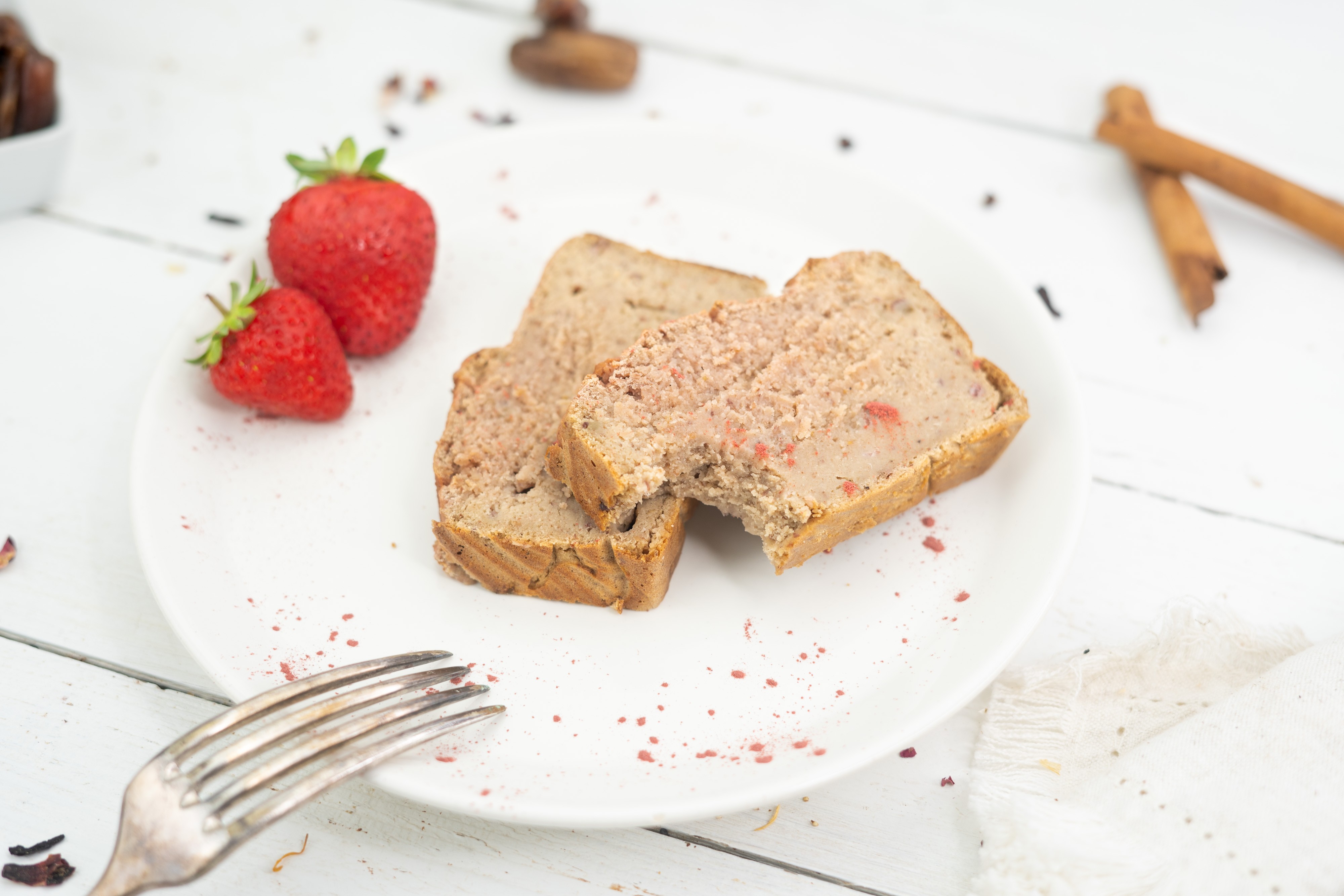 Rezept Serviervorschlag Fluffiger Erdbeerkuchen