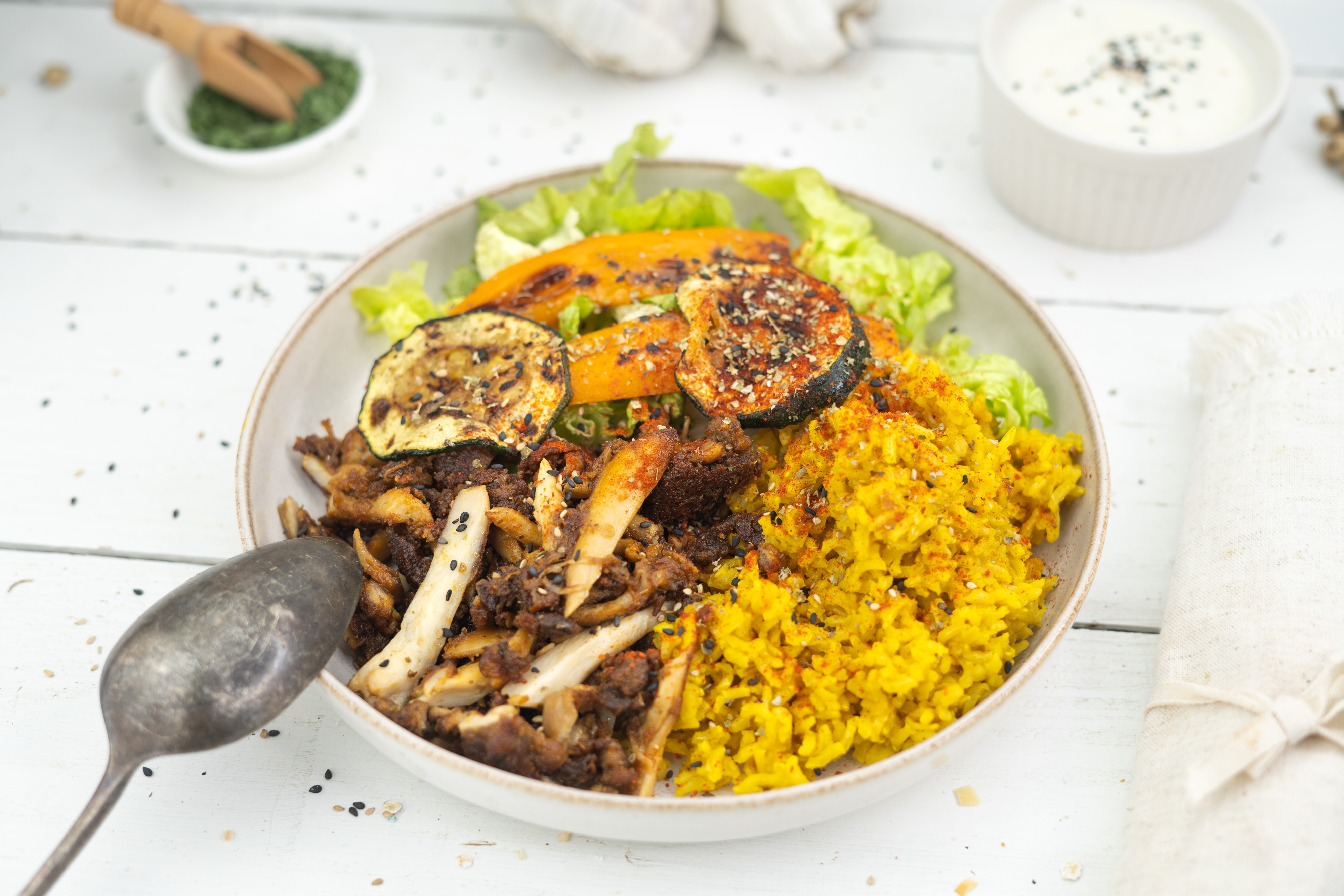 Rezept Serviervorschlag Shawarma Bowl mit gegrilltem Gemüse