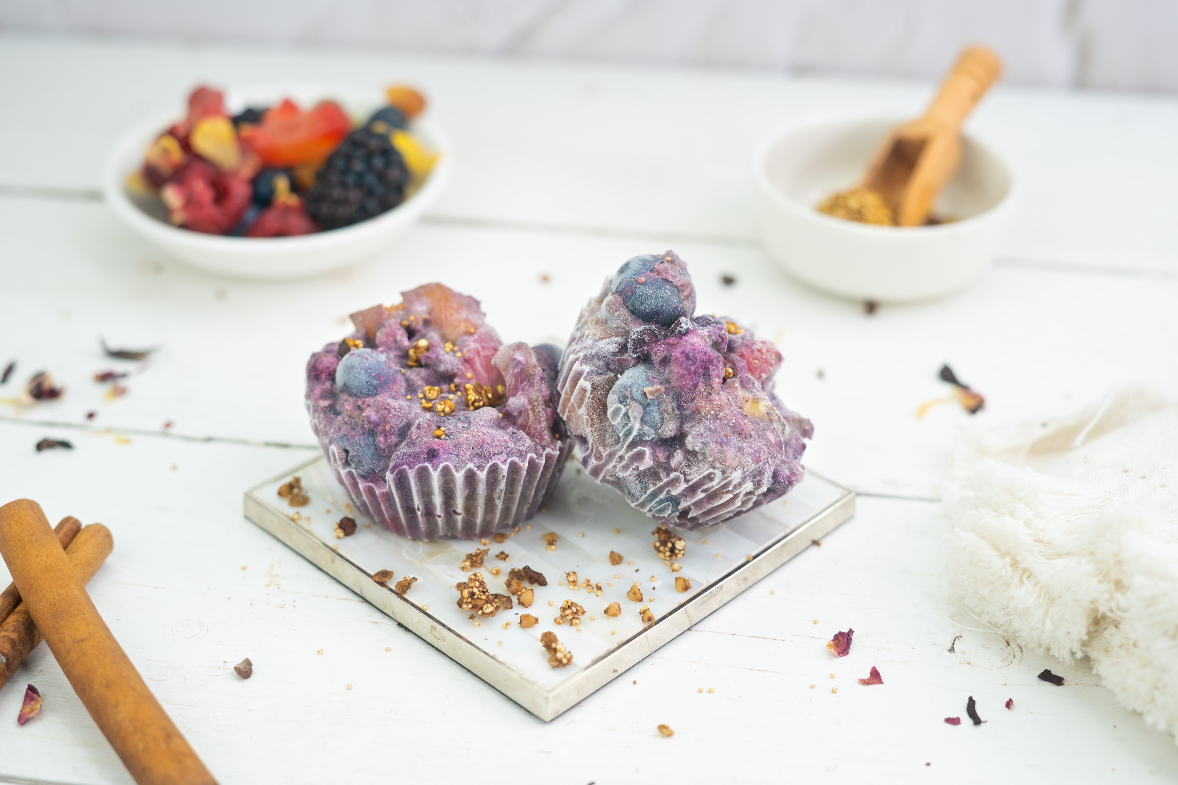 Rezept Serviervorschlag Gefrorene Joghurt Beeren Cupcakes