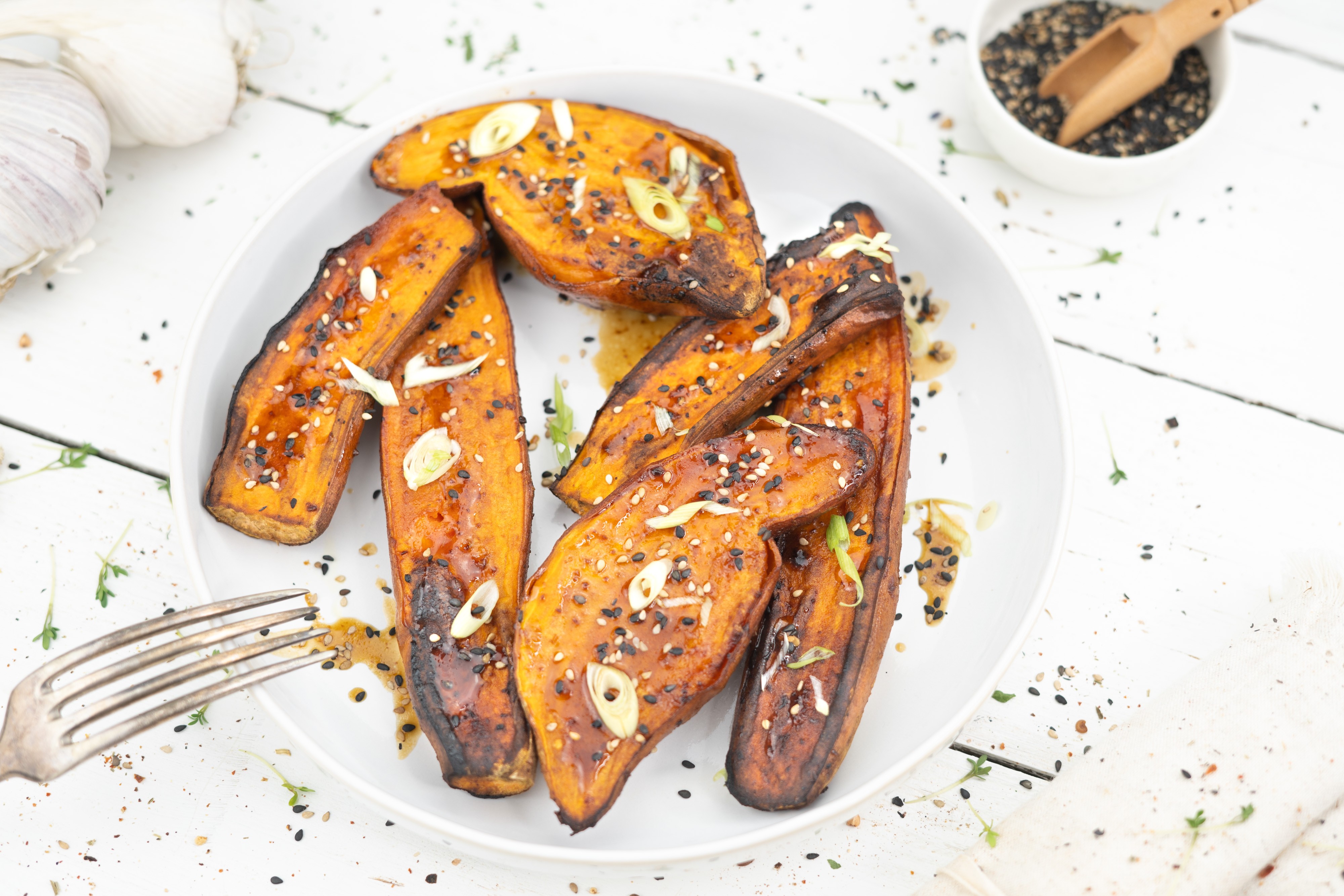 Rezept Serviervorschlag Geröstete Süßkartoffel mit Honig Miso Sauce