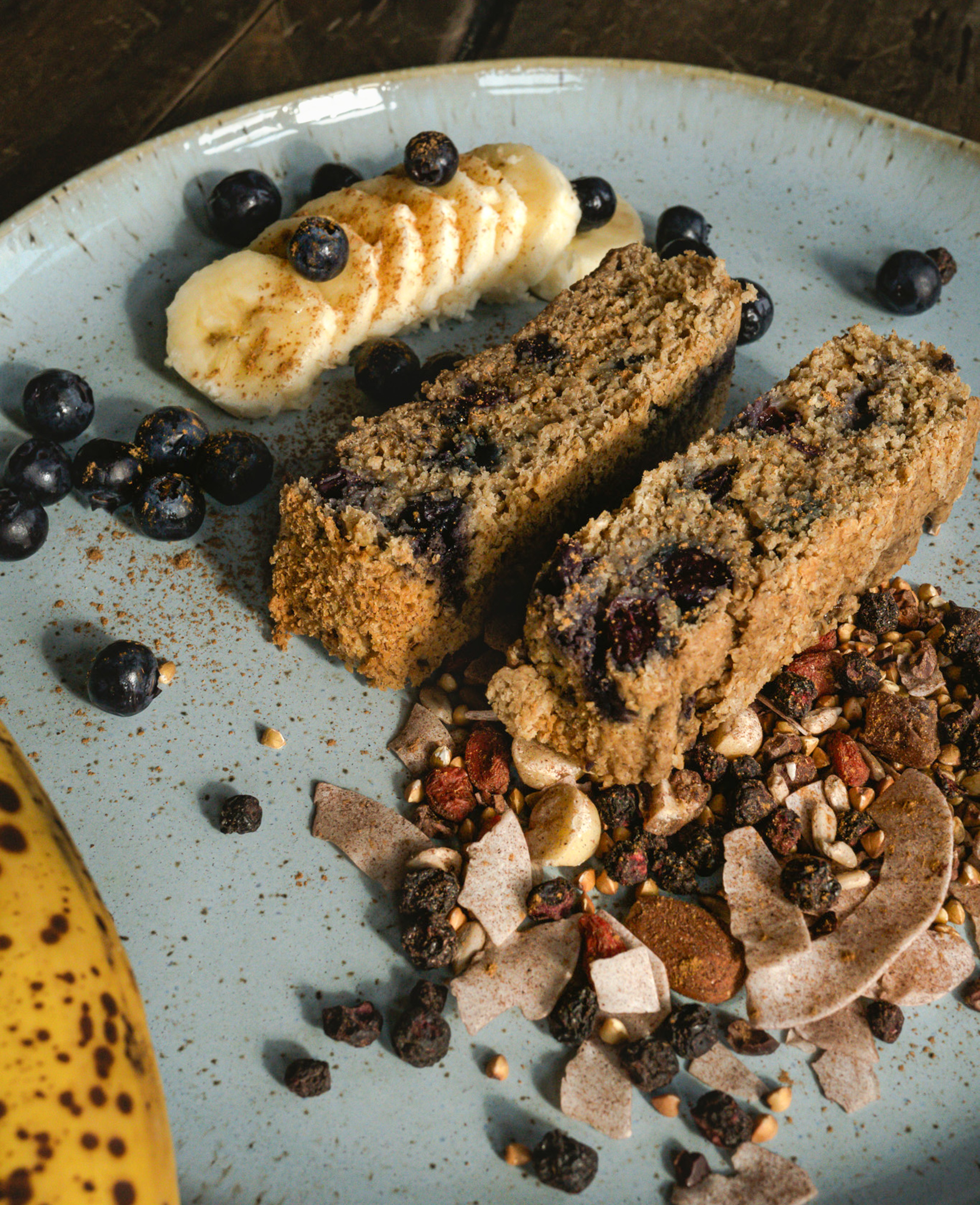 Rezept Serviervorschlag Zuckerfreies Blaubeeren Bananenbrot