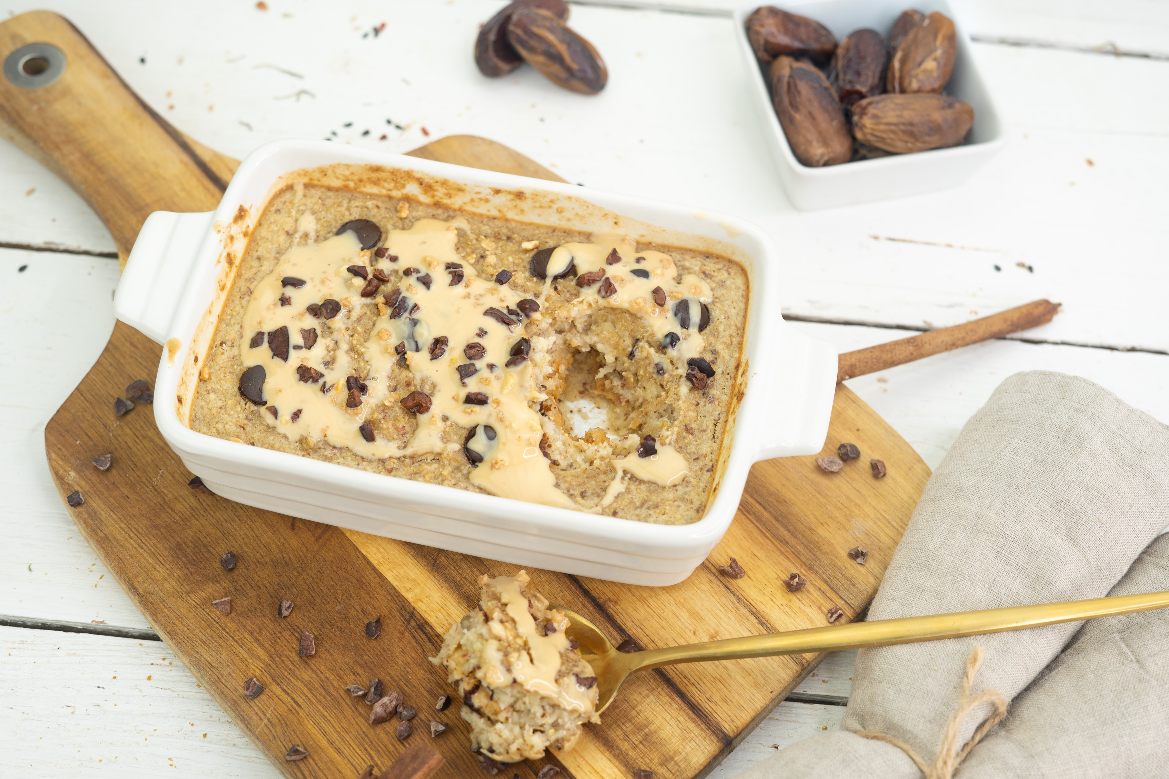 Rezept Serviervorschlag Kuchenporridge mit cremigem Mandelkern