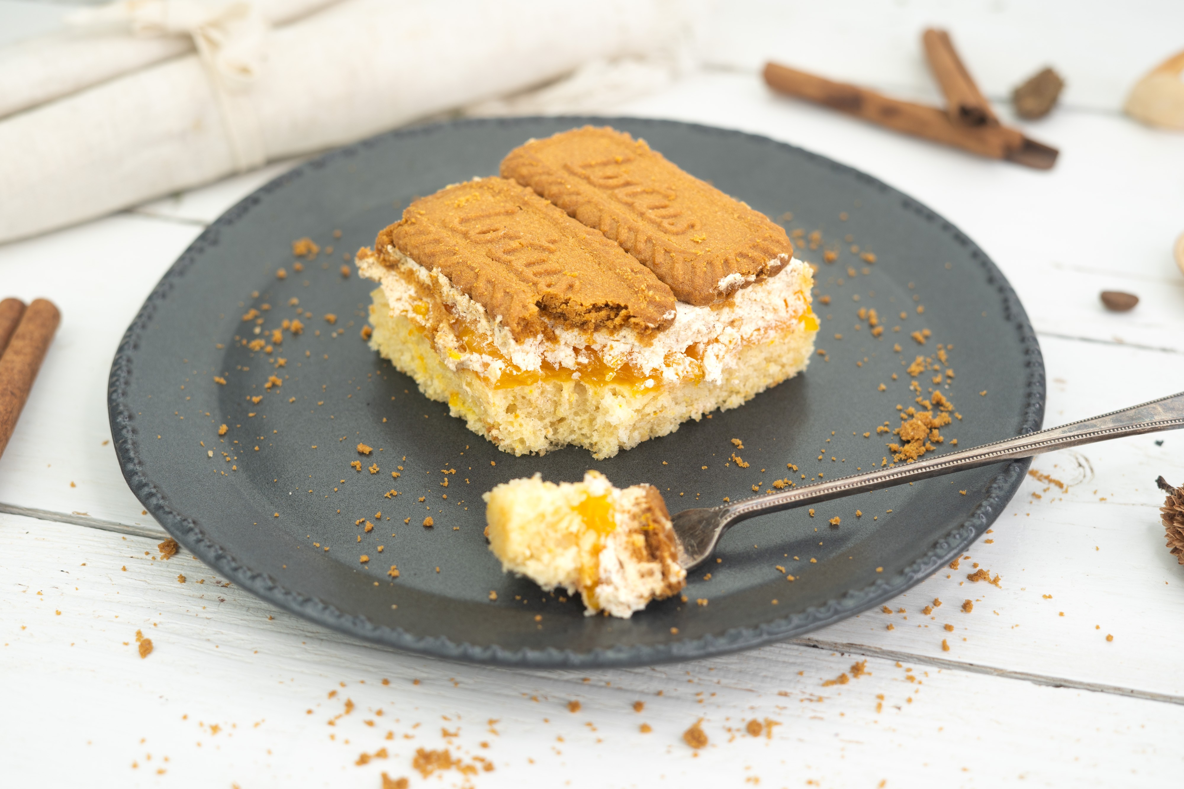 Rezept Serviervorschlag Biscoff Marillen Schnitte