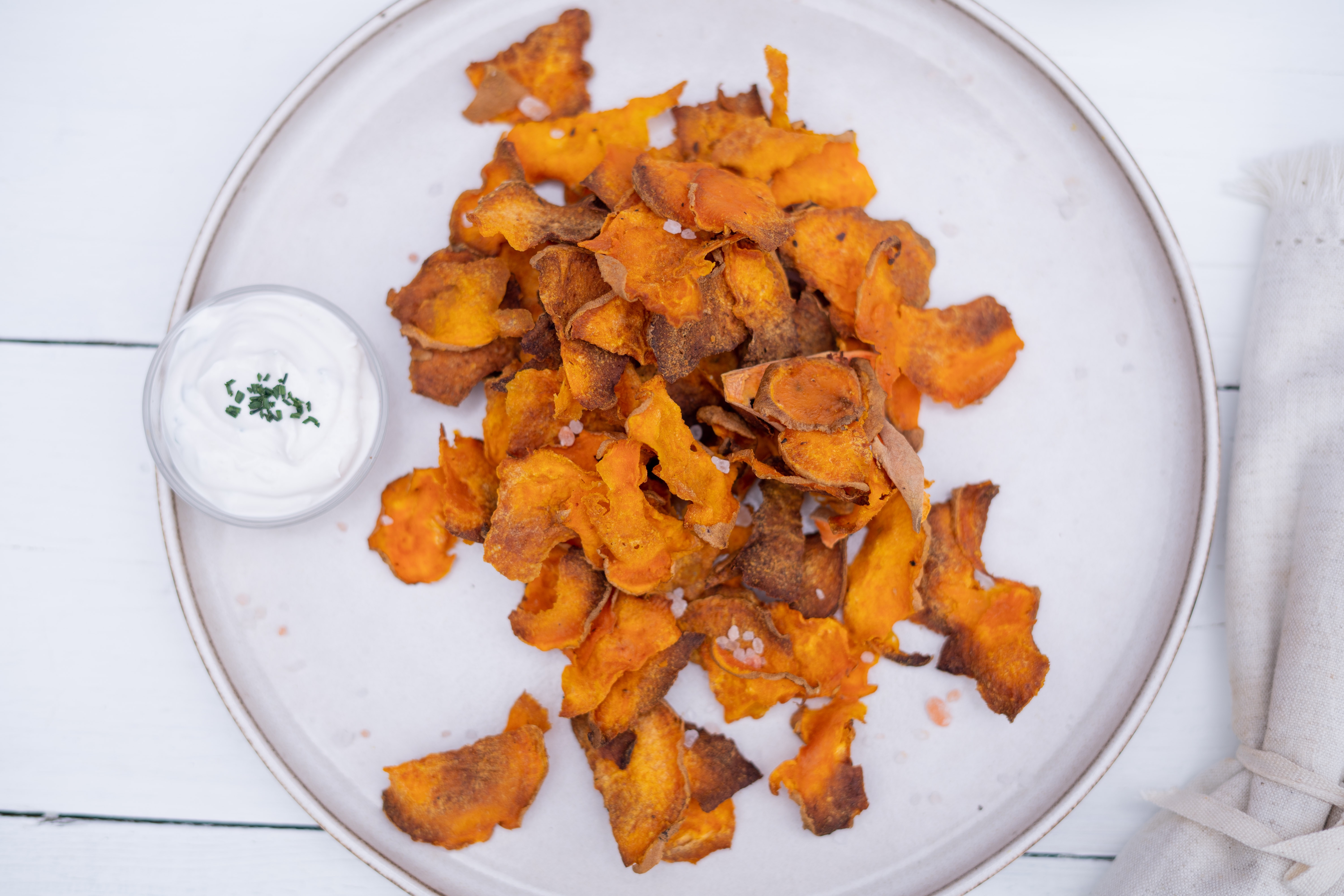 Rezept Serviervorschlag Knusprige Süßkartoffelchips aus dem Ofen