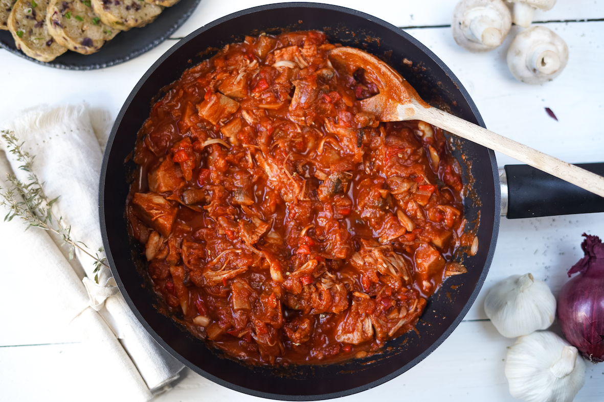 Rezept Serviervorschlag Würziges Gulasch mit Jackfruit 