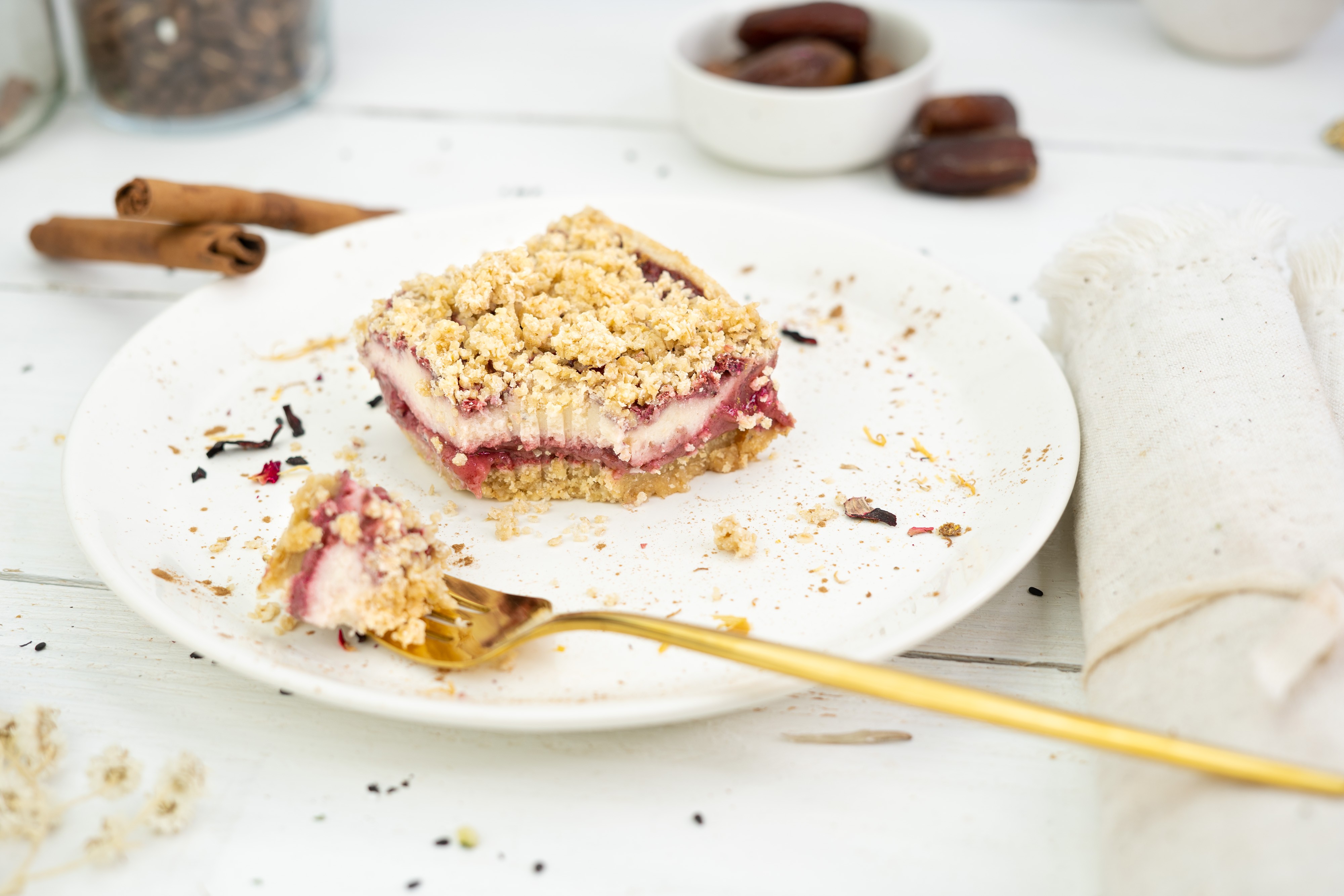 Rezept Serviervorschlag Erdbeer Cheesecake Streuselkuchen