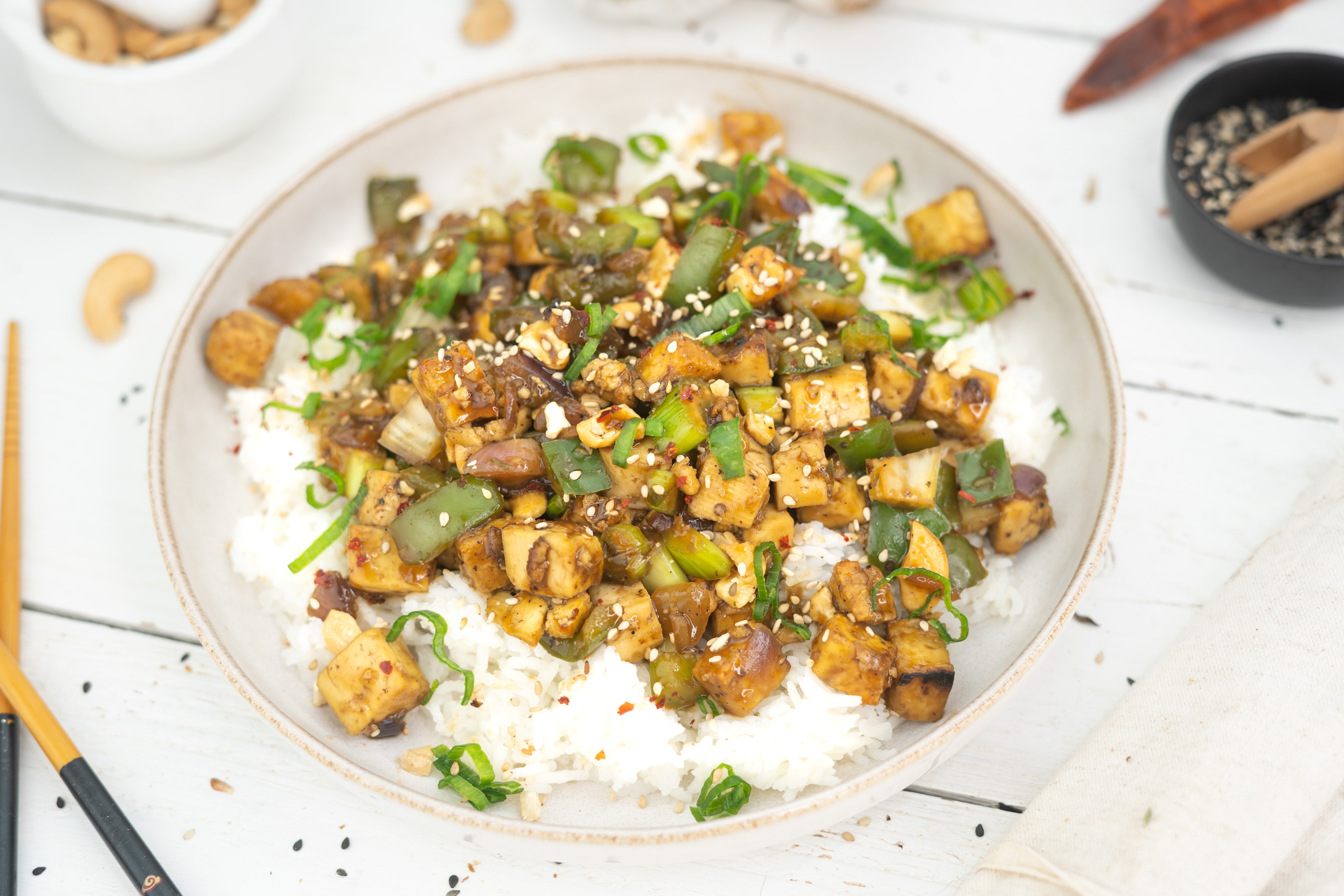 Rezept Serviervorschlag Pfeffer Tofu mit gebratenem Sellerie