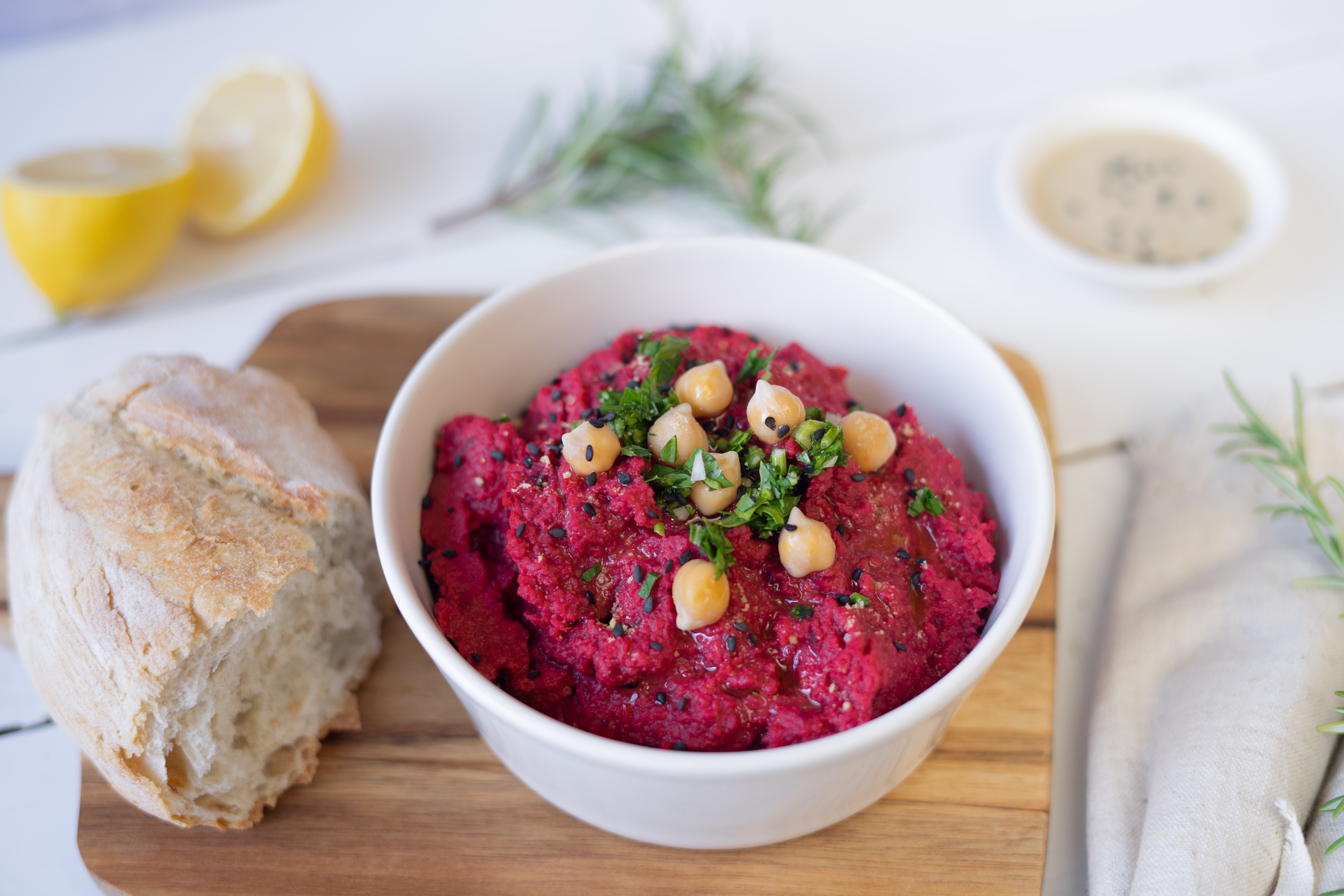 Rezept Serviervorschlag Gerösteter rote Rüben Hummus