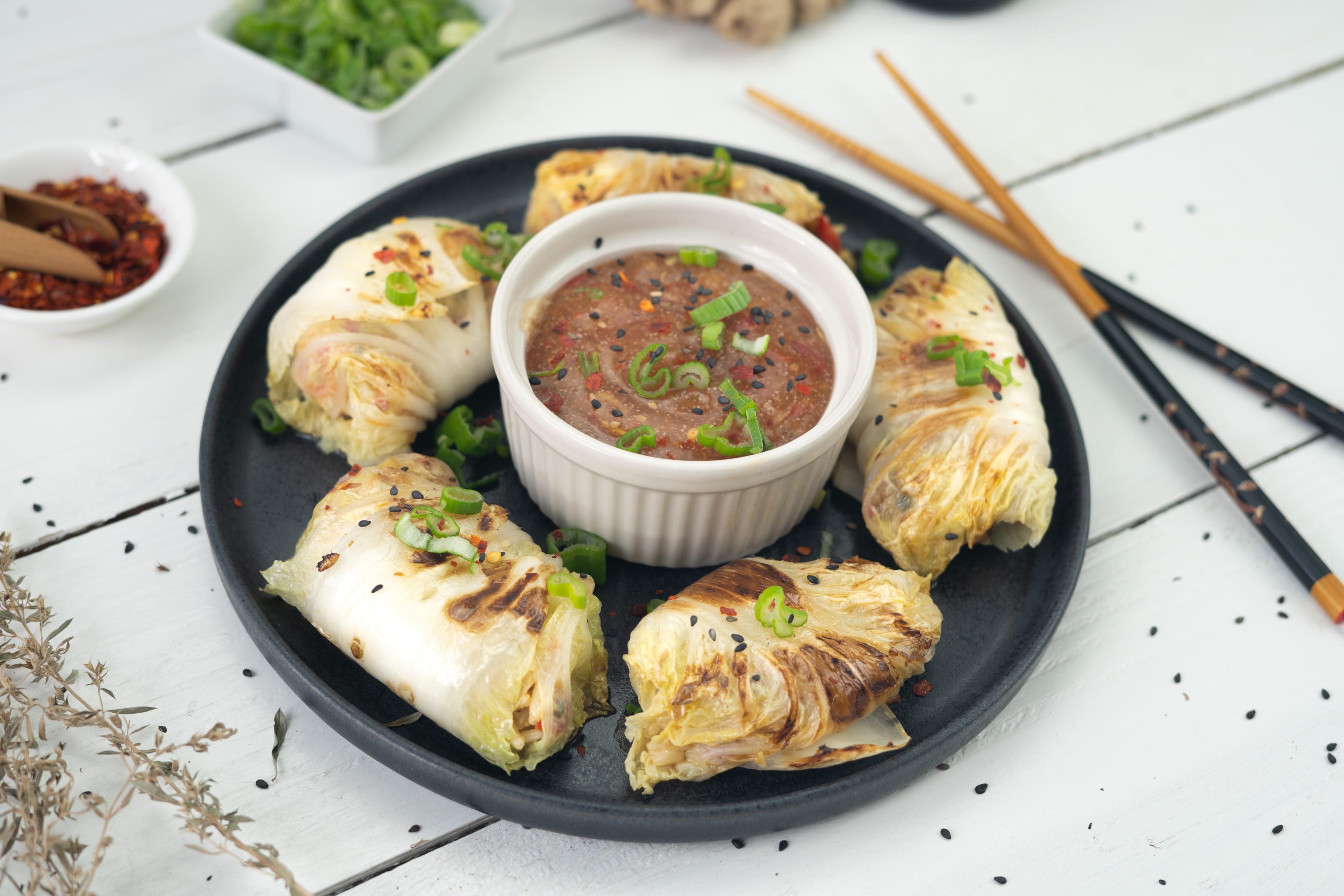 Rezept Serviervorschlag Chinakohl Dumplings mit süß sauer Sauce