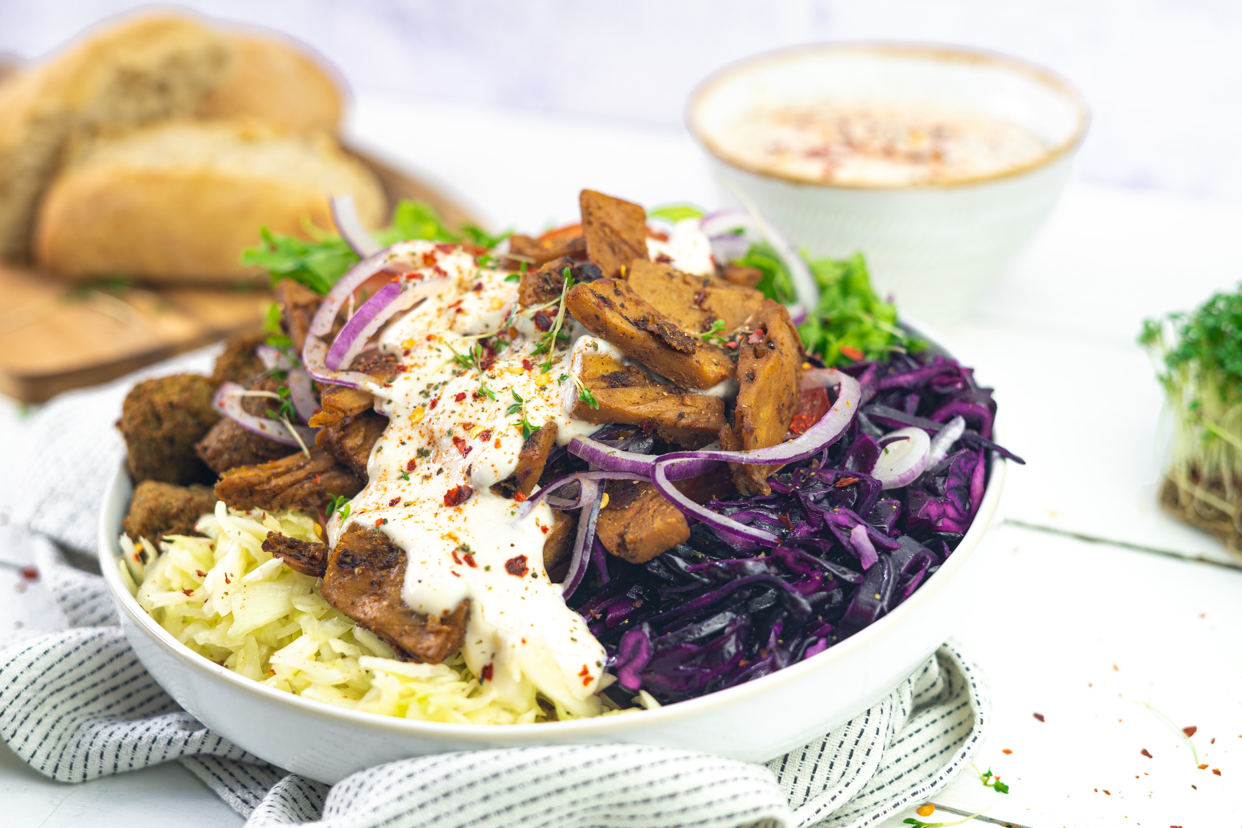 Rezept Serviervorschlag Kebab Salat mit veganem Hühnchen