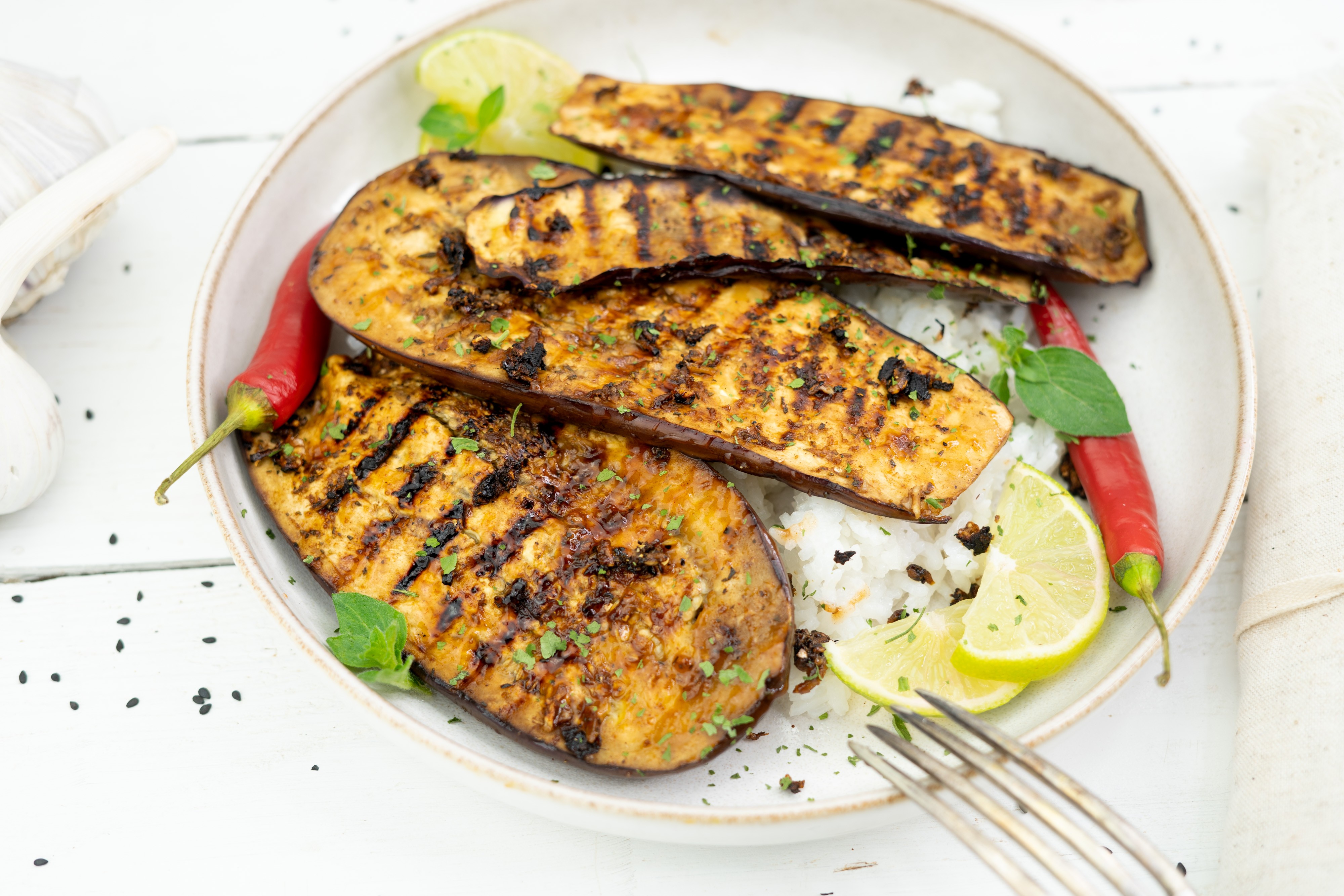 Rezept Serviervorschlag Gegrillte BBQ Melanzani