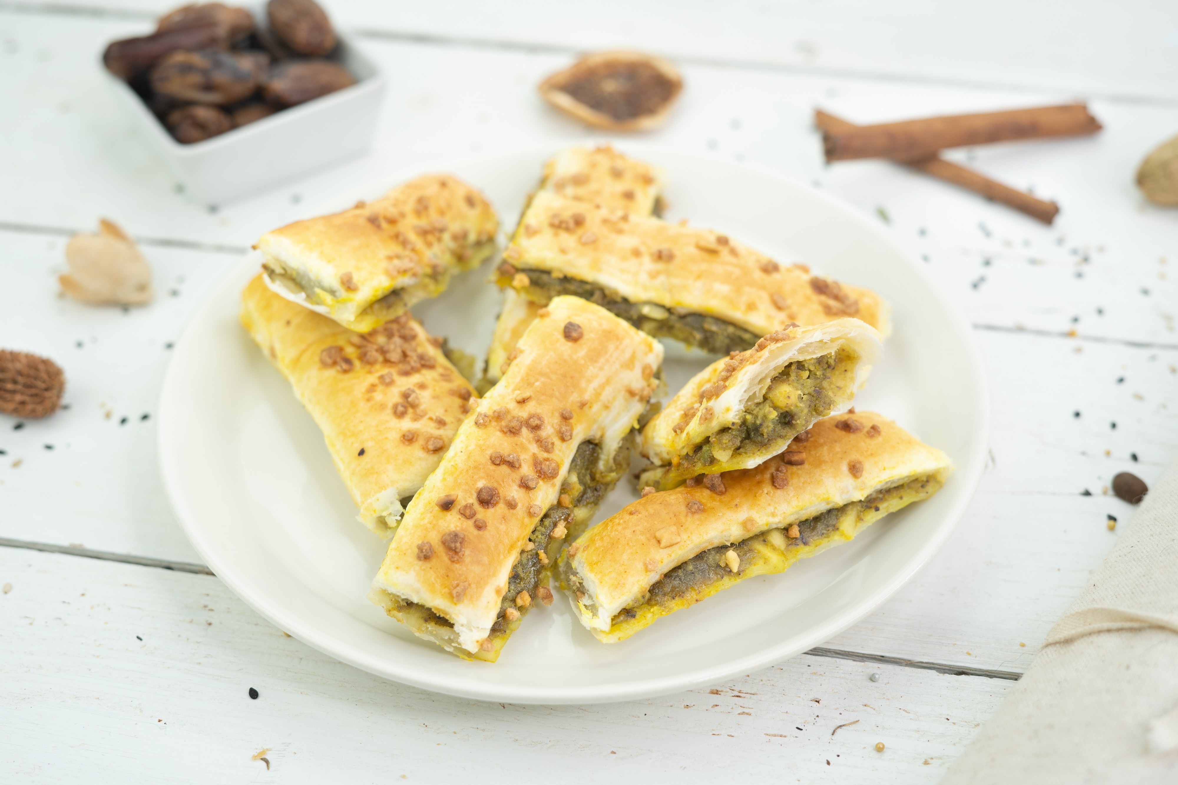 Rezept Serviervorschlag Pistazien Mandel Stangerl