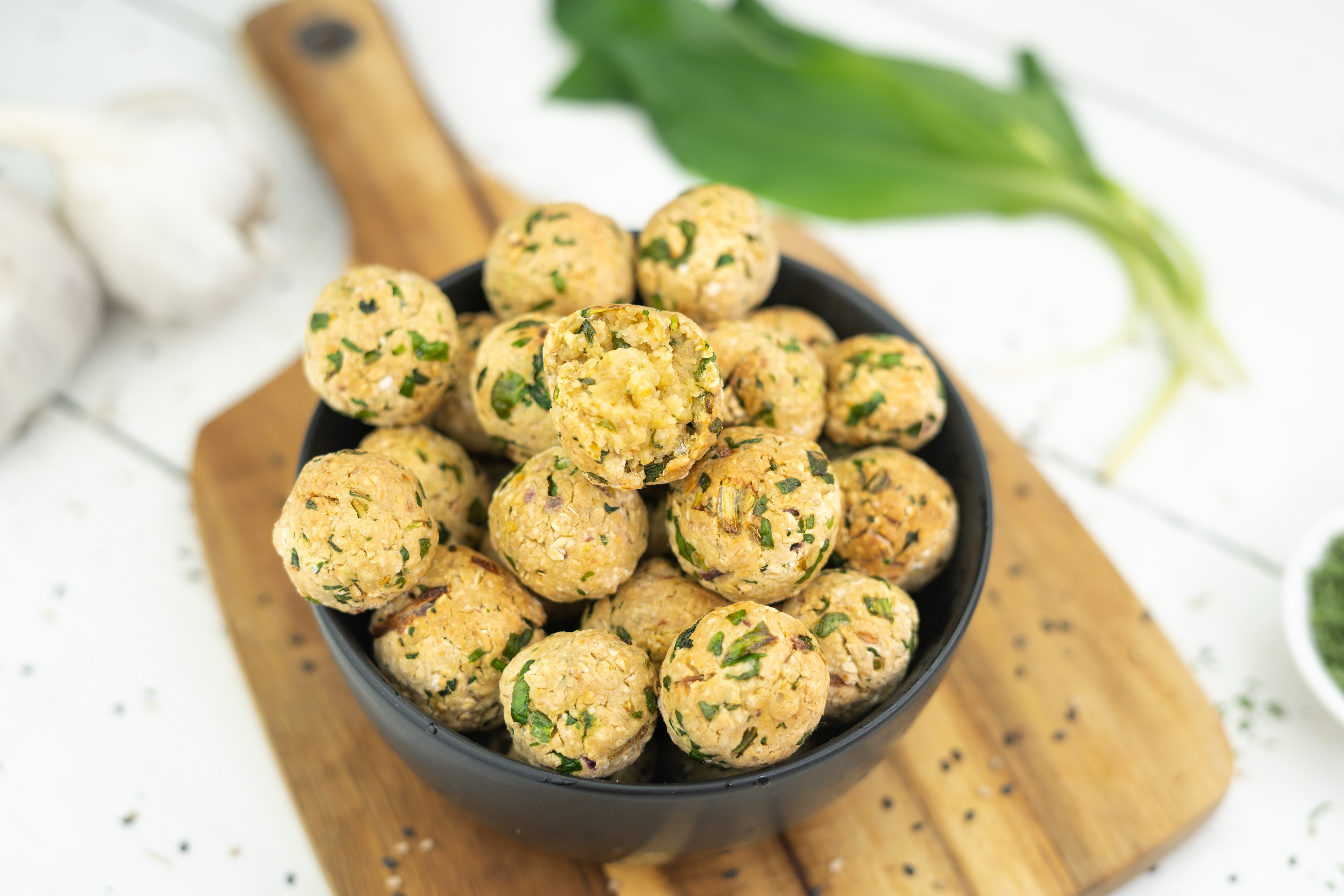 Rezept Serviervorschlag Knusprige Bärlauch Falafel