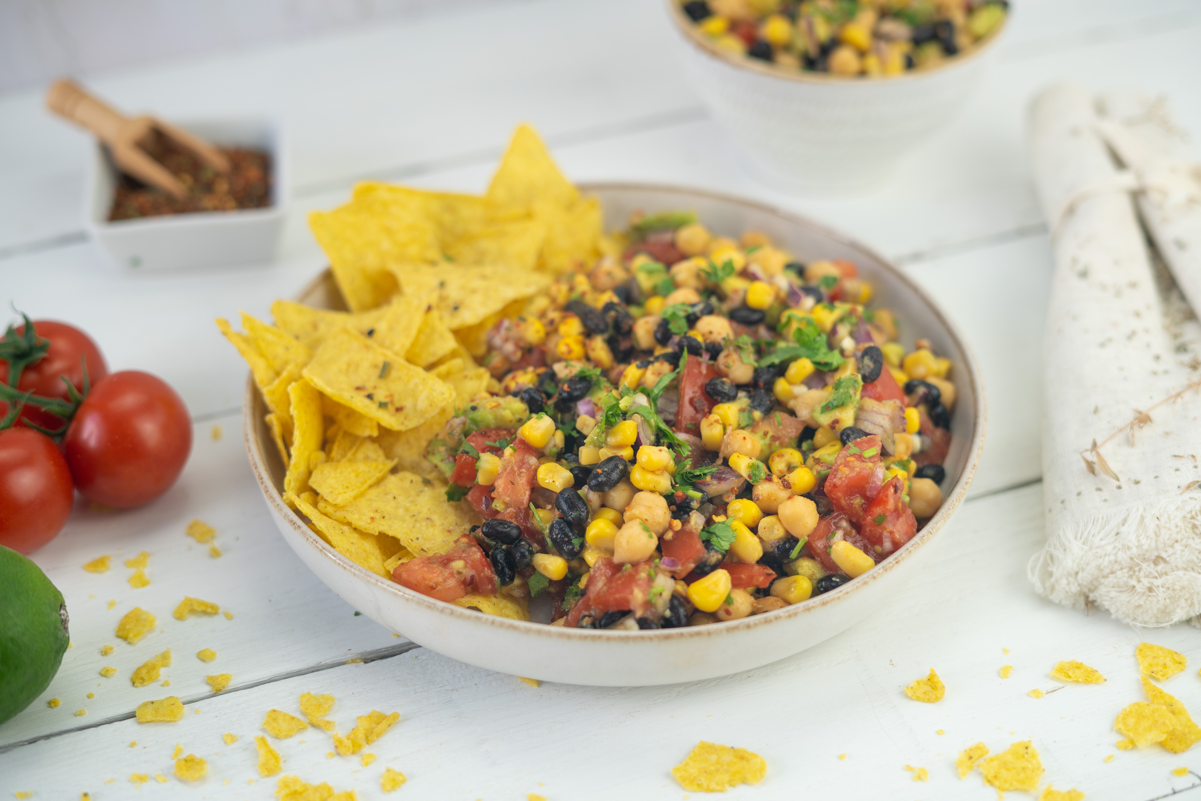 Rezept Serviervorschlag Mexikanischer Salat mit schwarzen Bohnen und Kichererbsen 