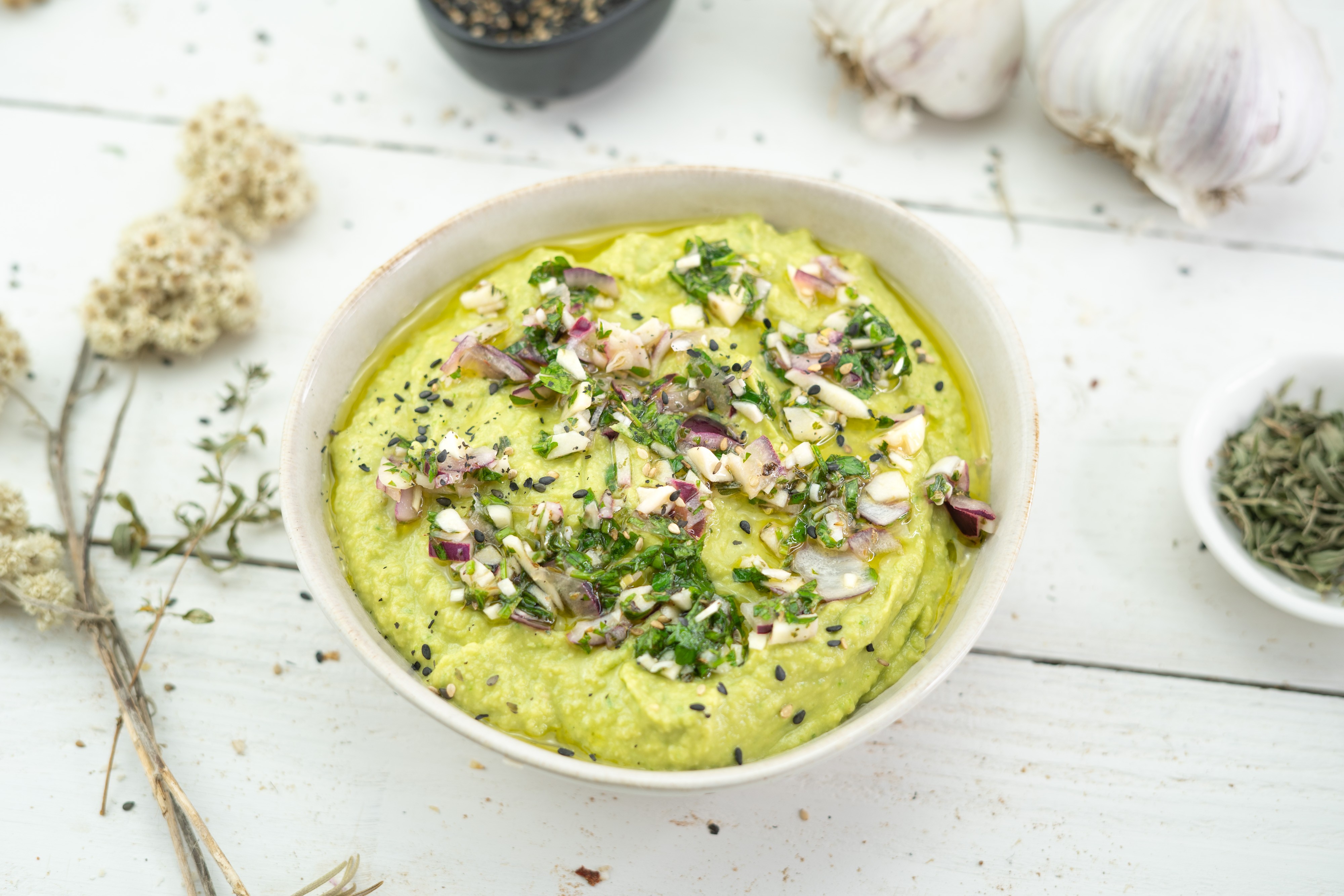 Rezept Serviervorschlag Avocado - Spinat Hummus