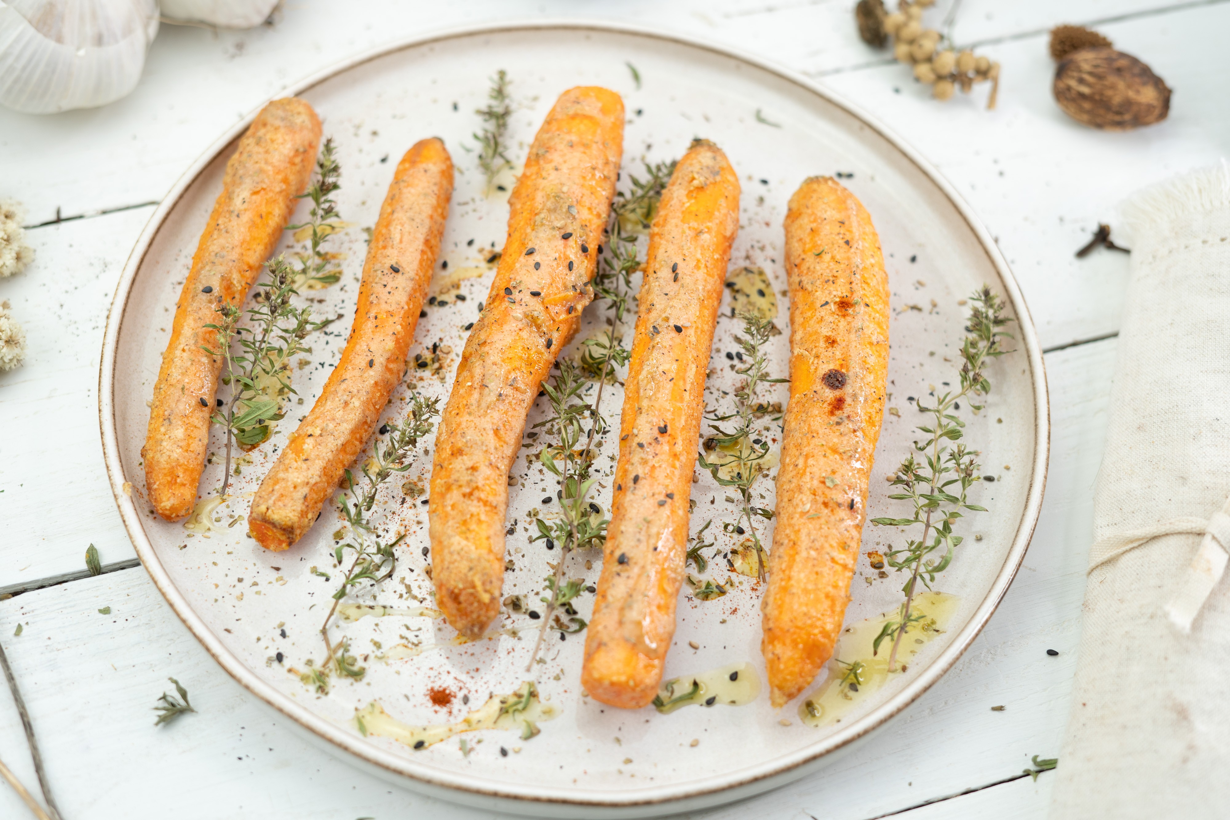 Rezept Serviervorschlag Gebackene Karotten mit Tahini Glasur 