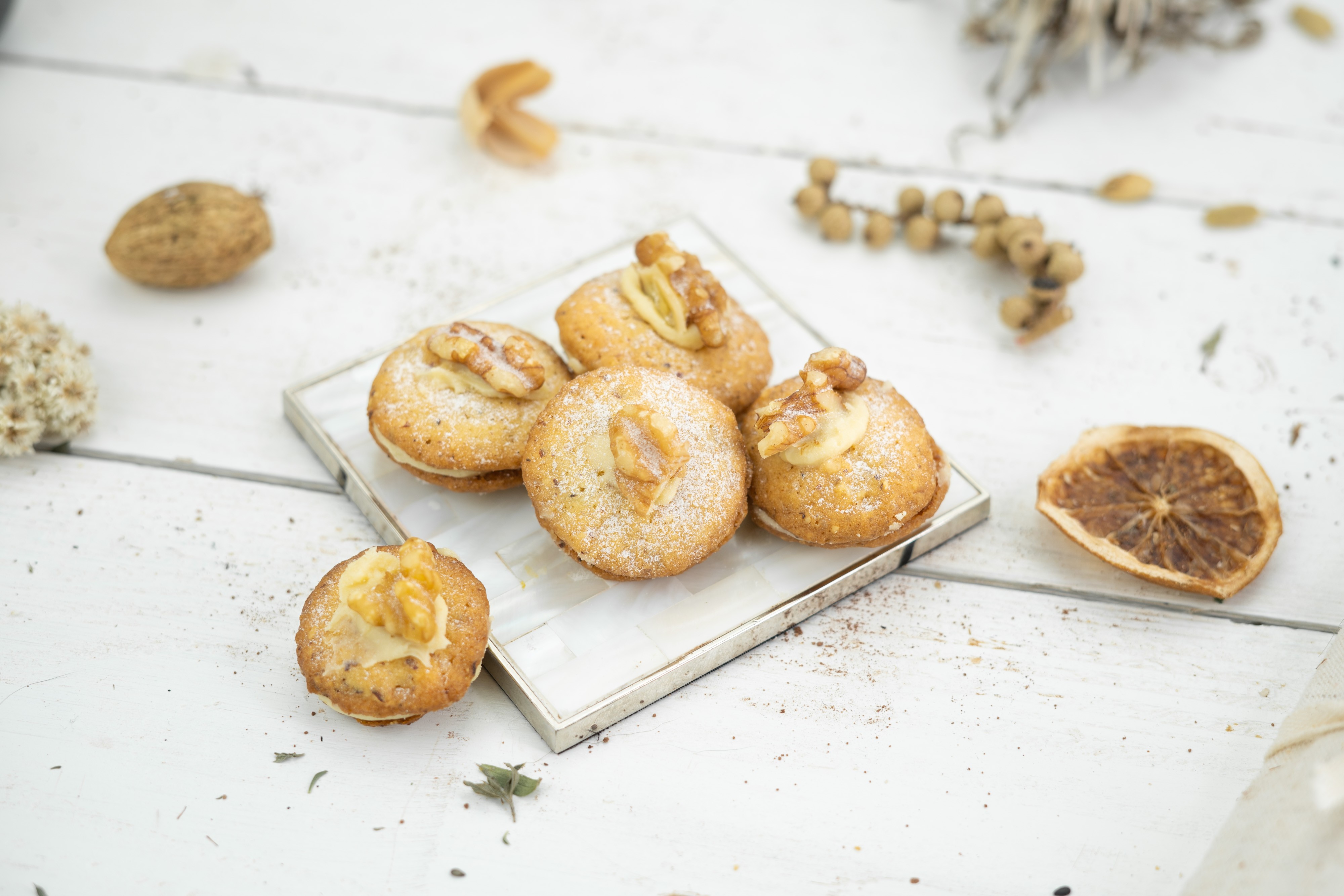 Rezept Serviervorschlag Kaffekrapferl Kekse mit Haselnüssen 